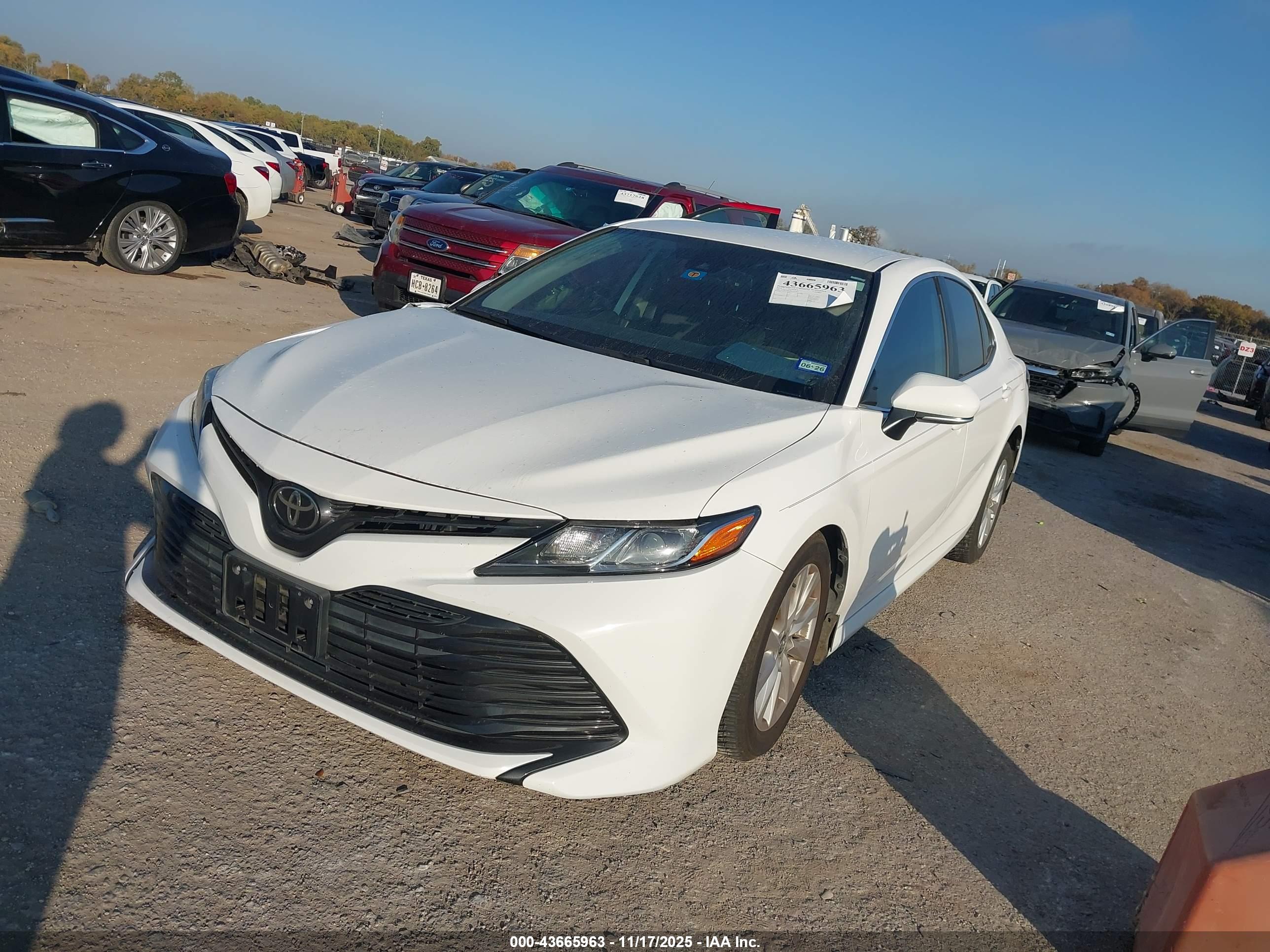 TOYOTA CAMRY image 2