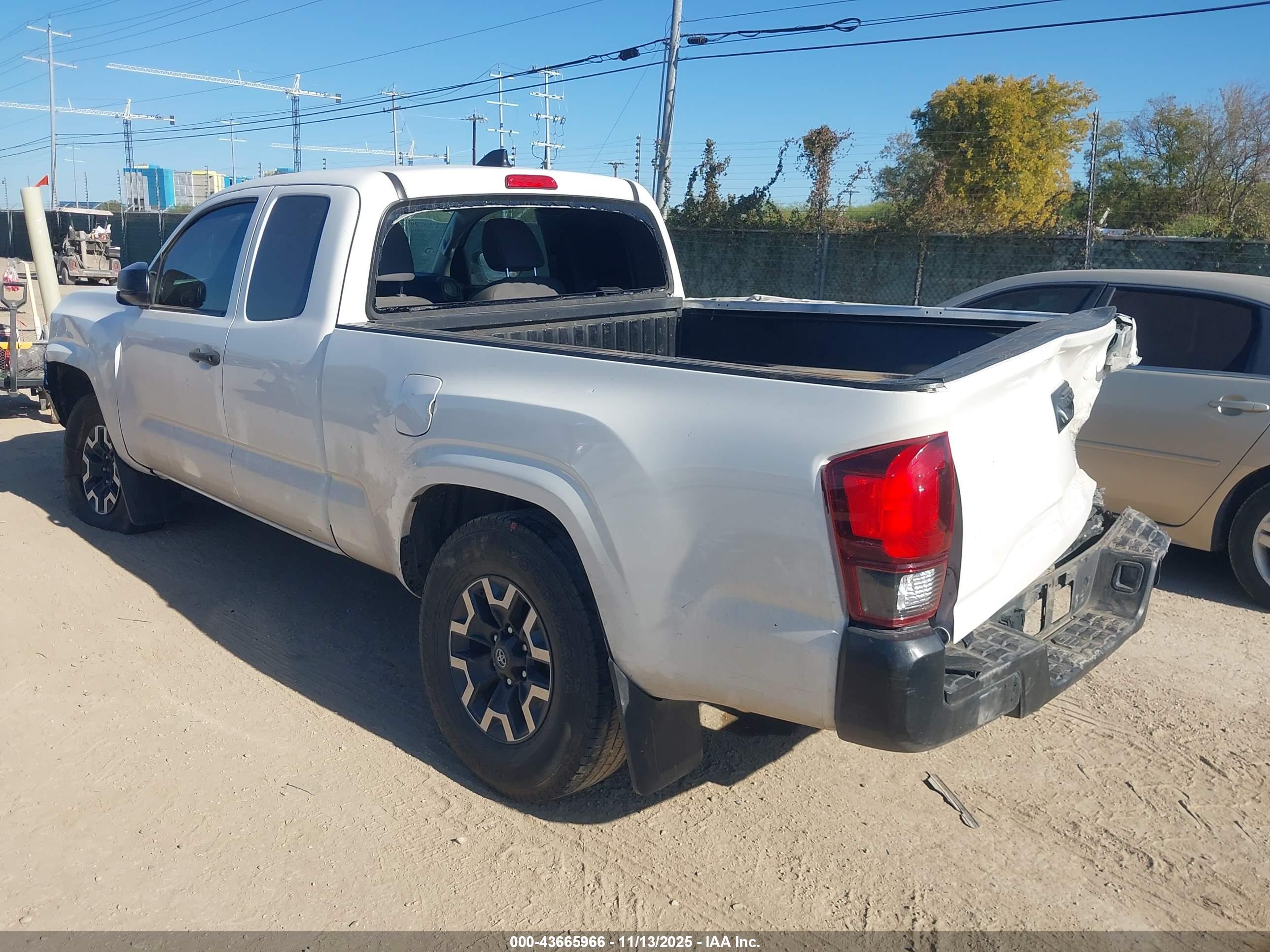 TOYOTA TACOMA image 3