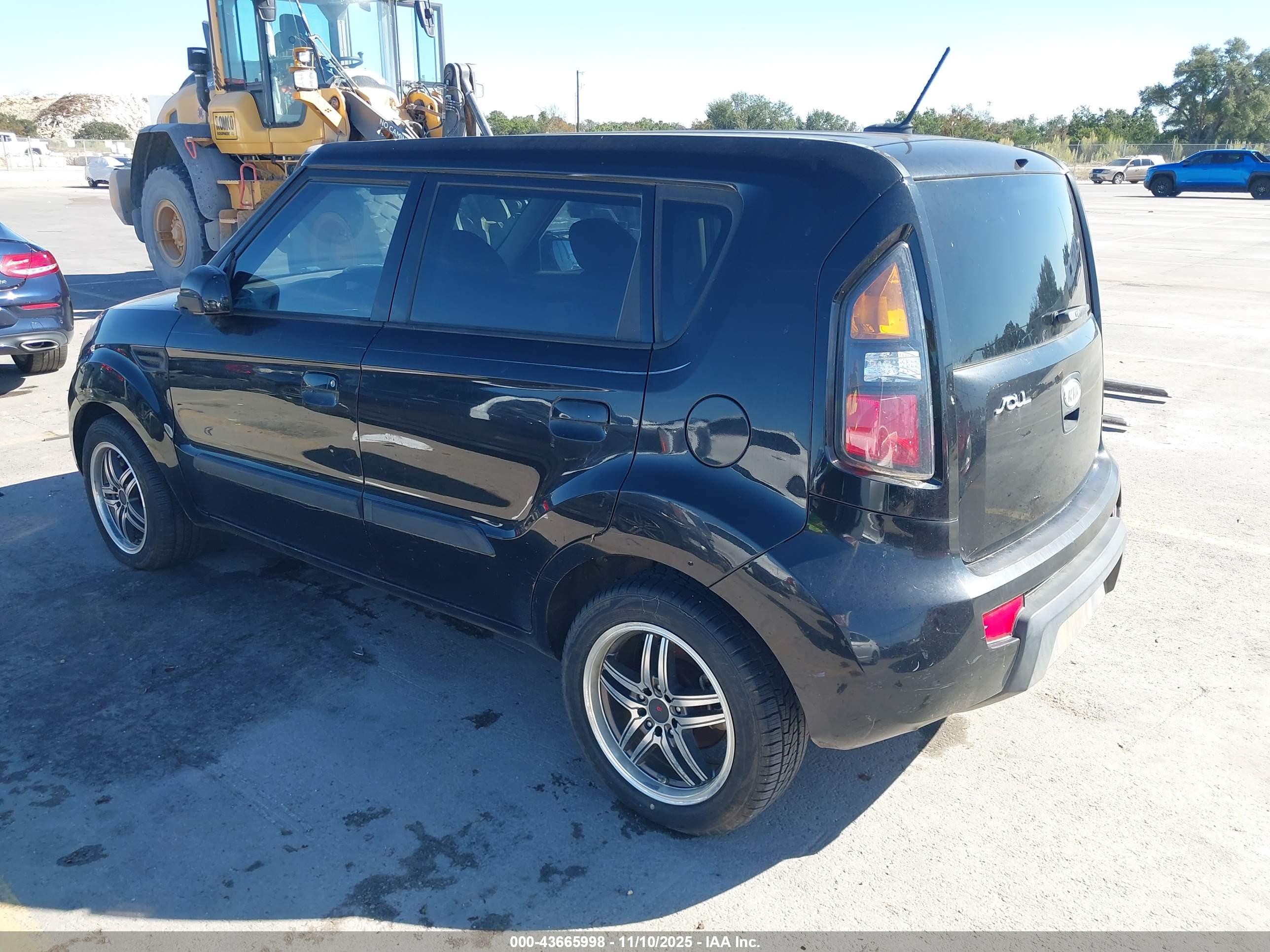 KIA SOUL image 3