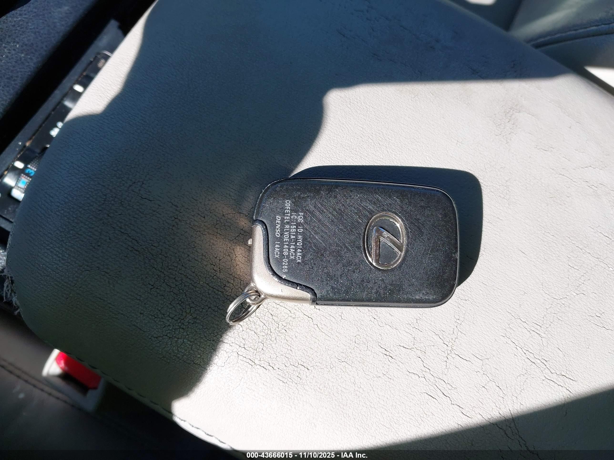 LEXUS RX image 11