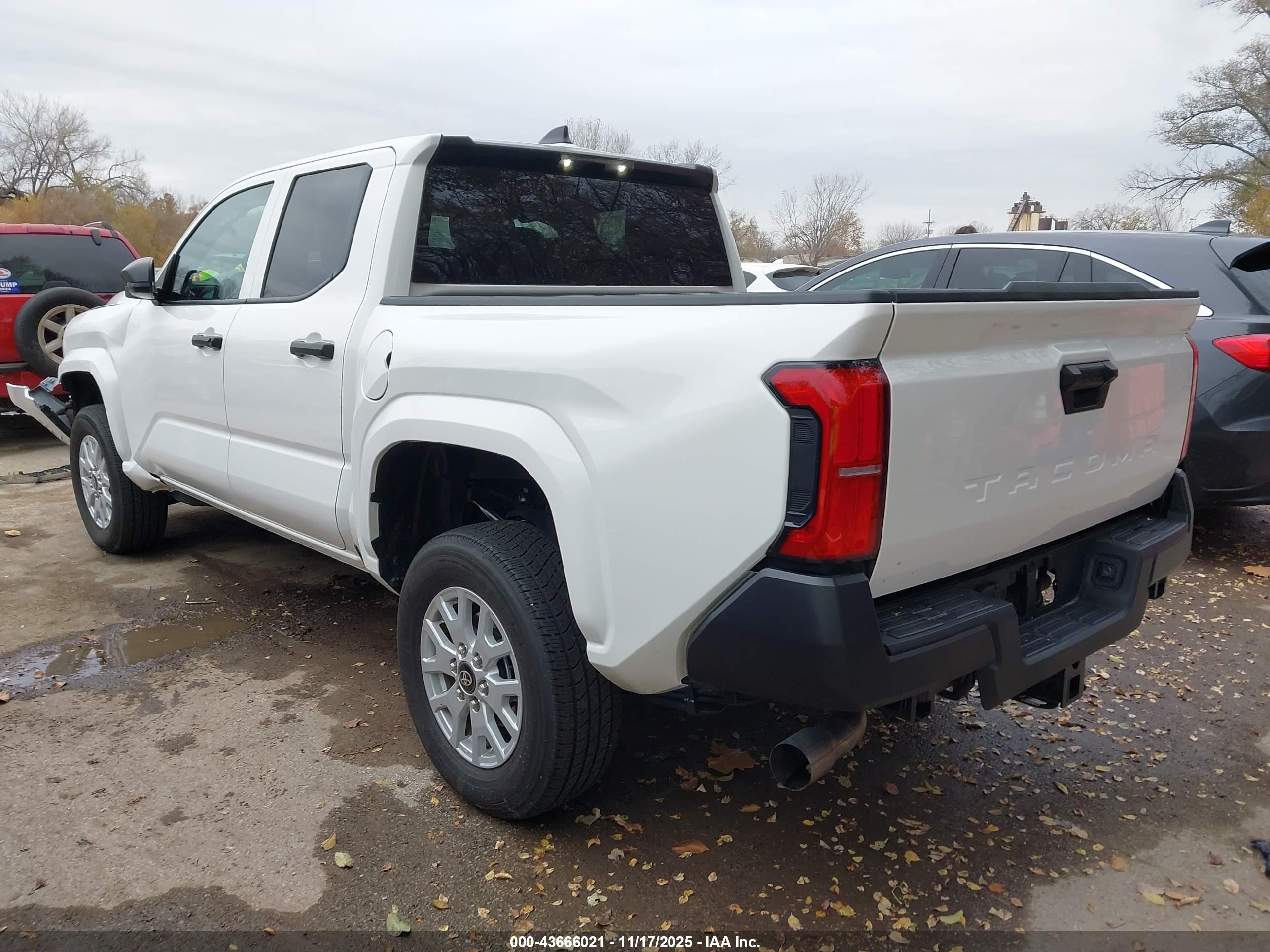 TOYOTA TACOMA image 3