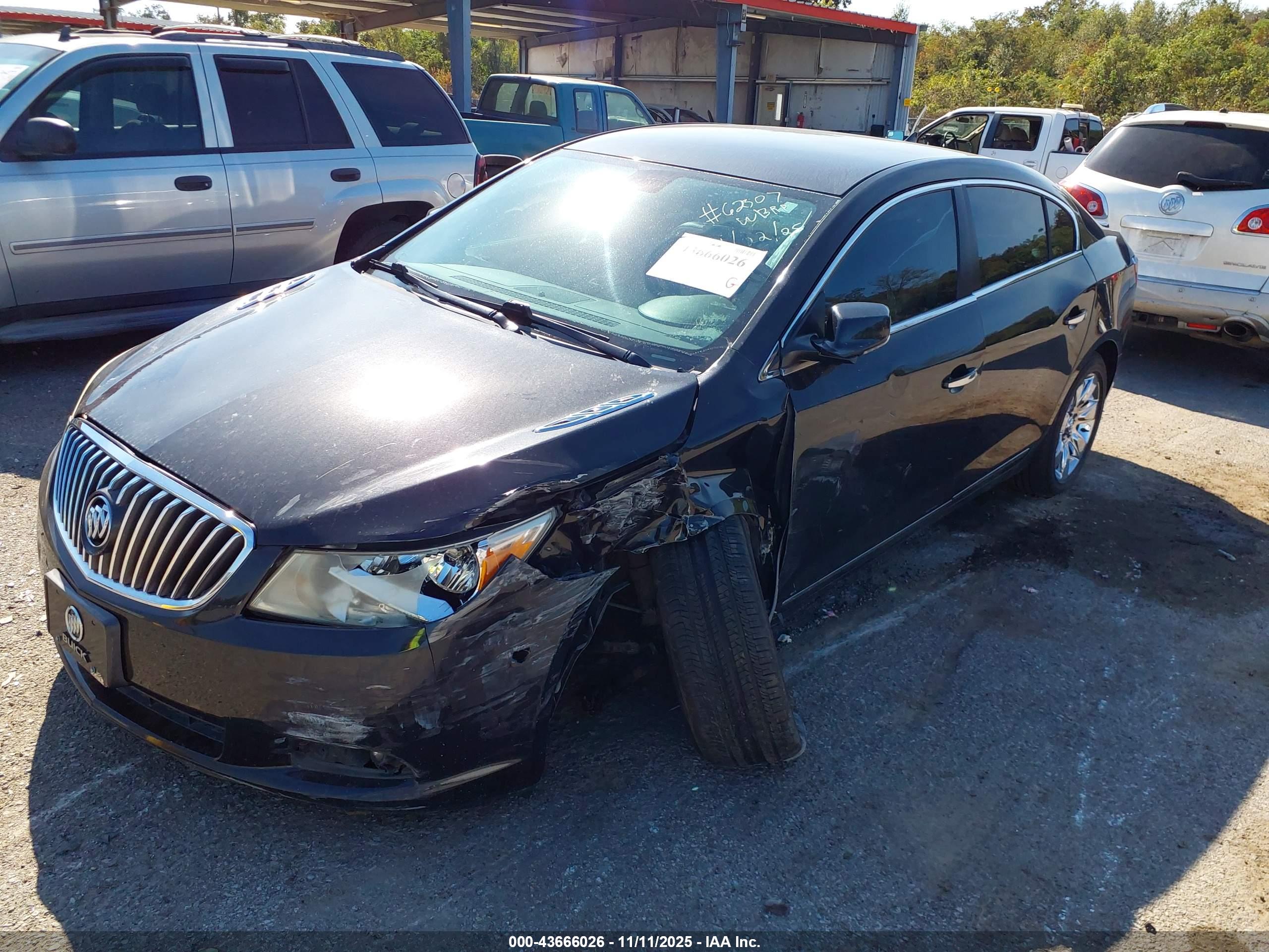 BUICK LACROSSE image 2