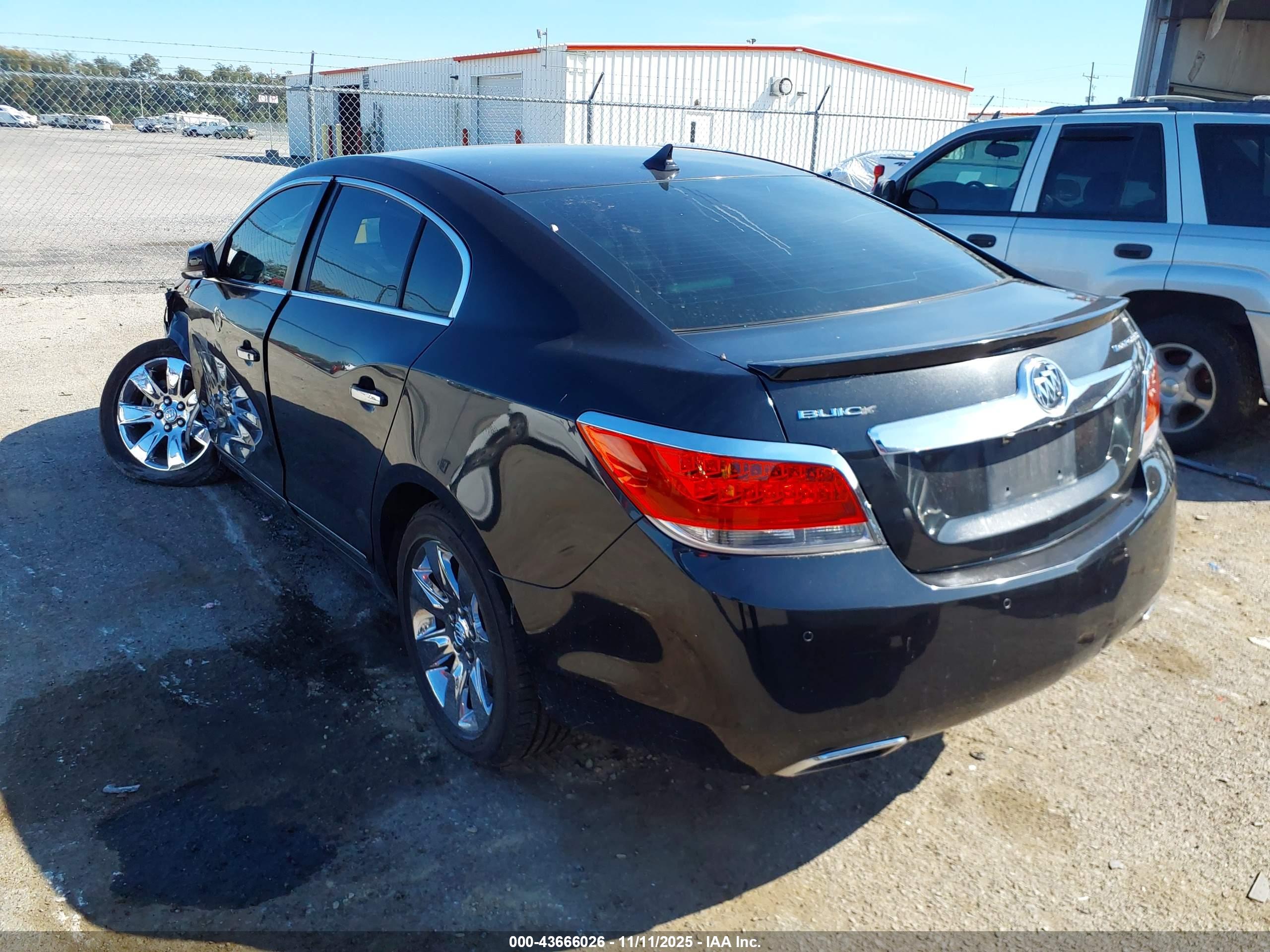 BUICK LACROSSE image 3