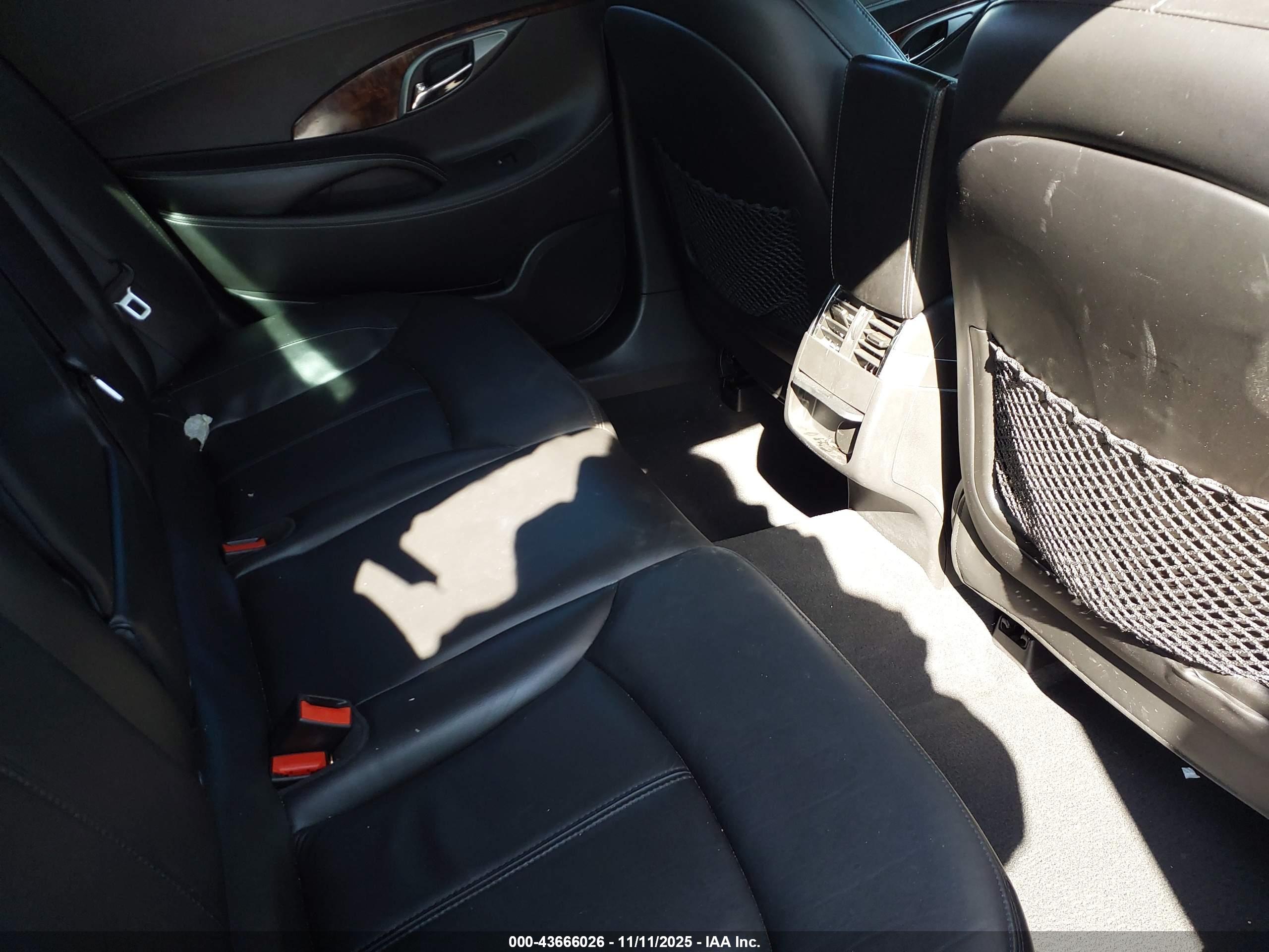 BUICK LACROSSE image 8