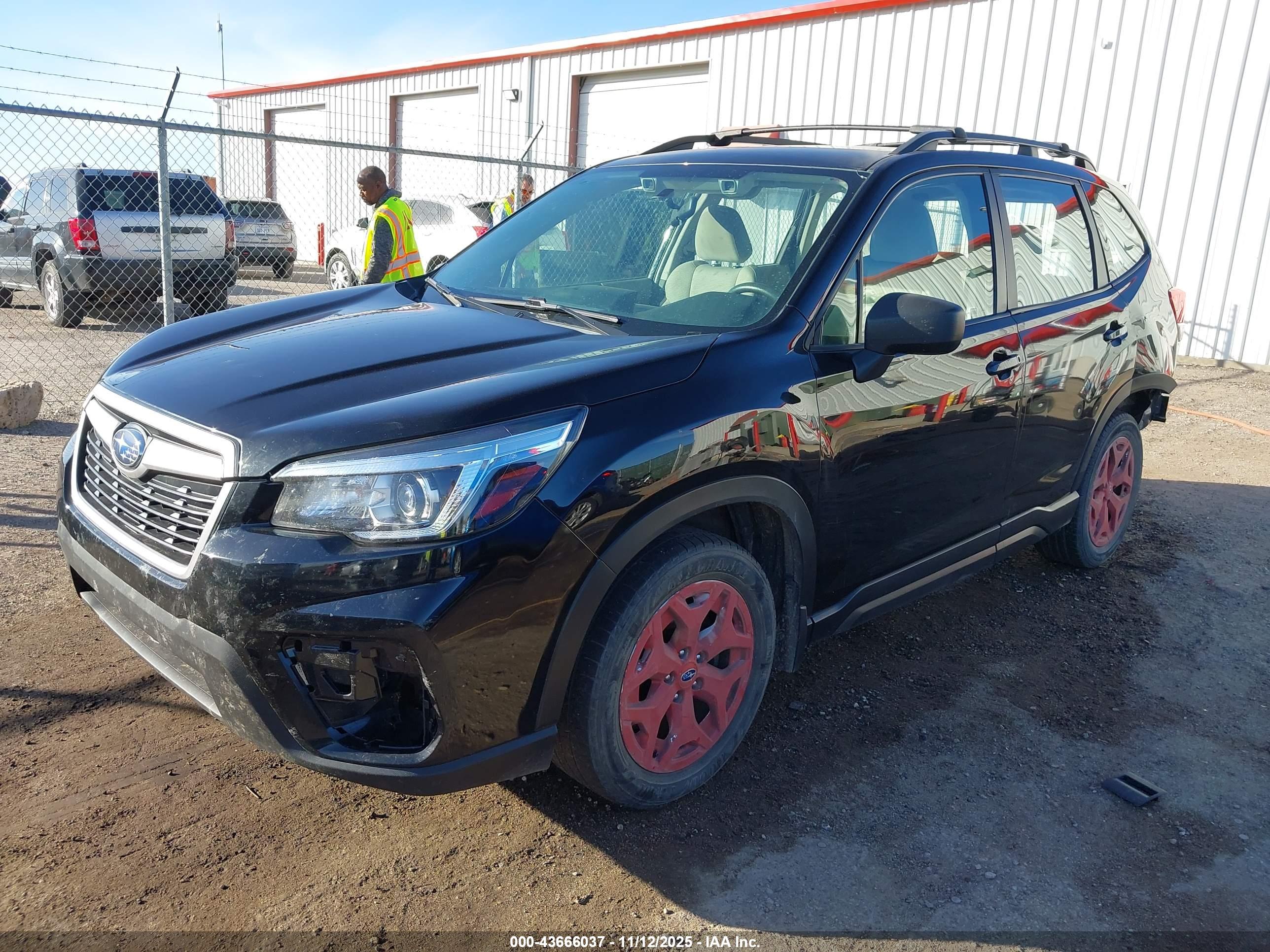 SUBARU FORESTER image 2