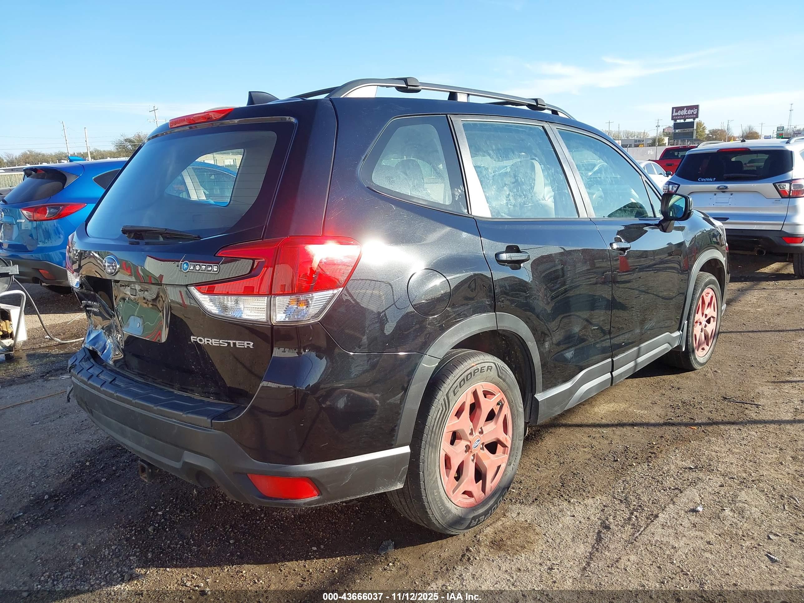 SUBARU FORESTER image 4