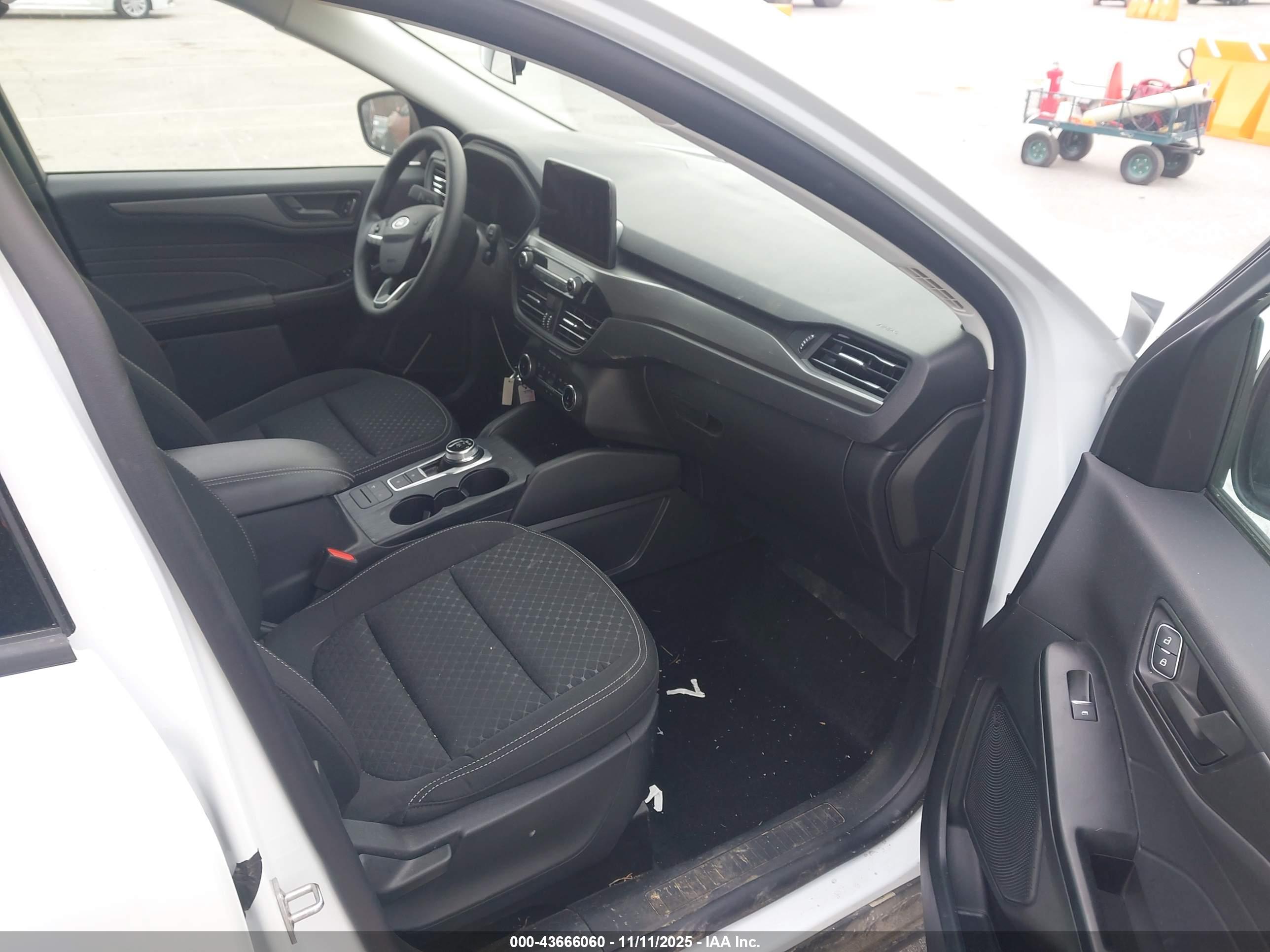 FORD ESCAPE image 5