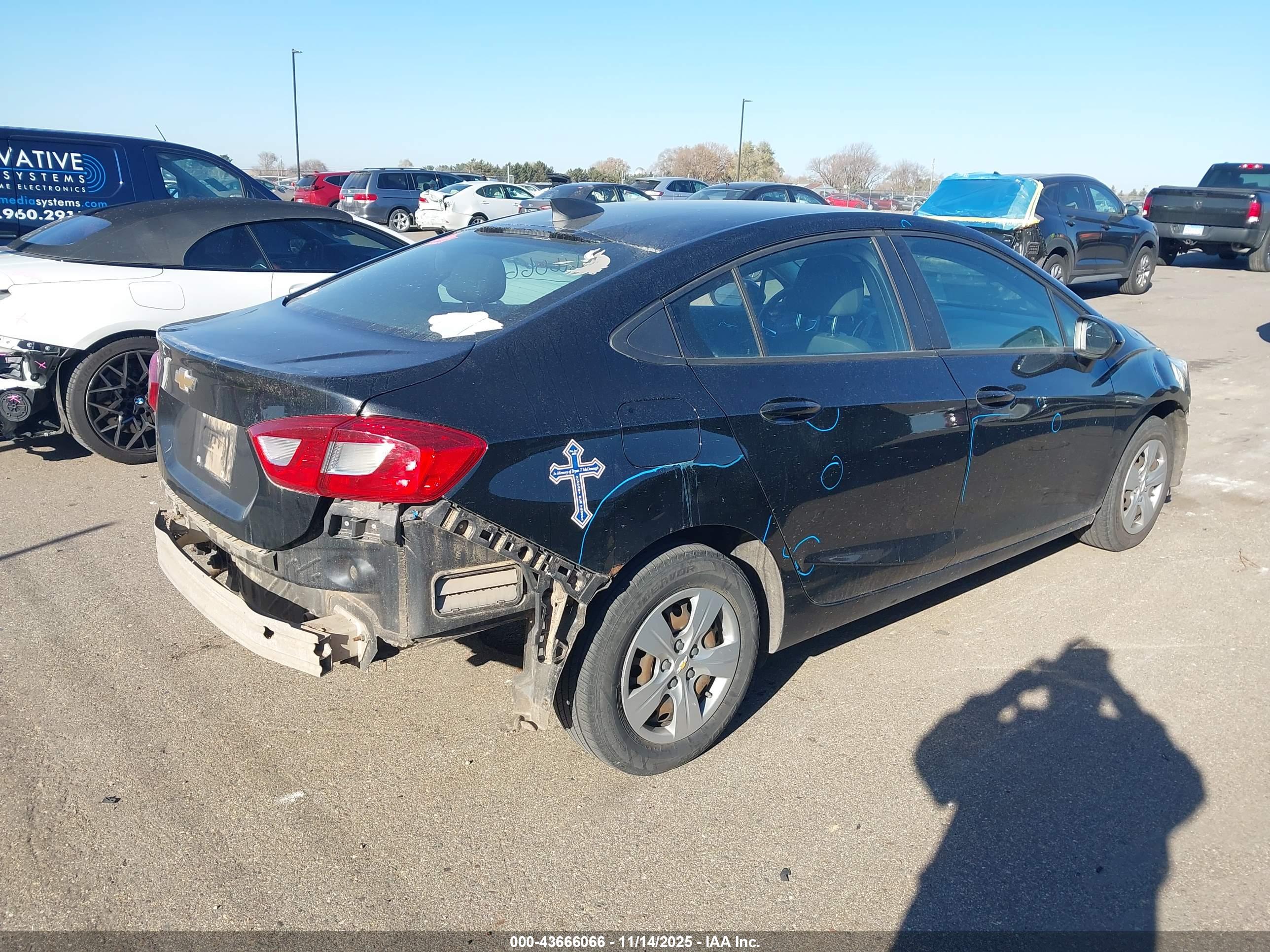 CHEVROLET CRUZE image 4