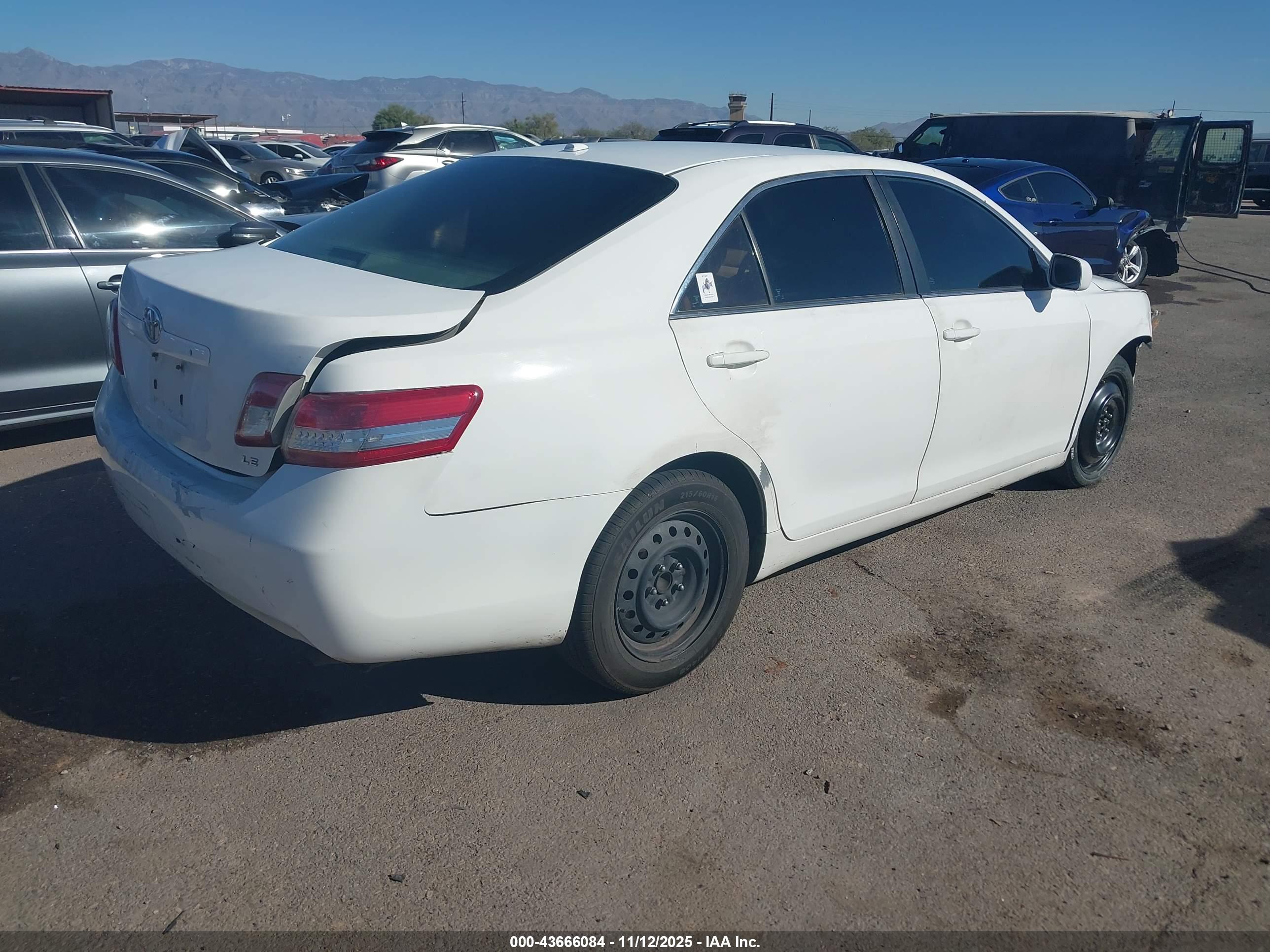 TOYOTA CAMRY image 4