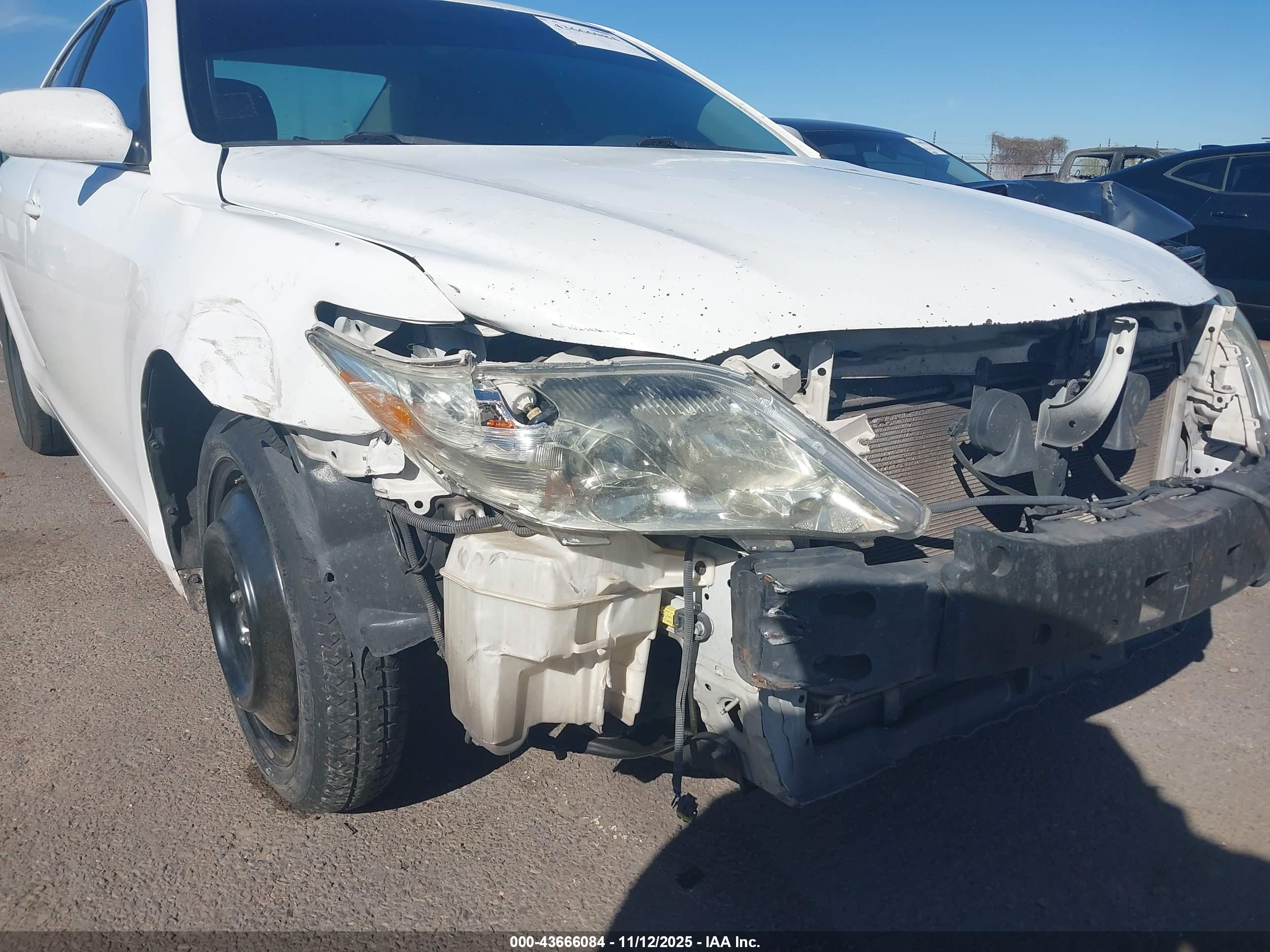 TOYOTA CAMRY image 6