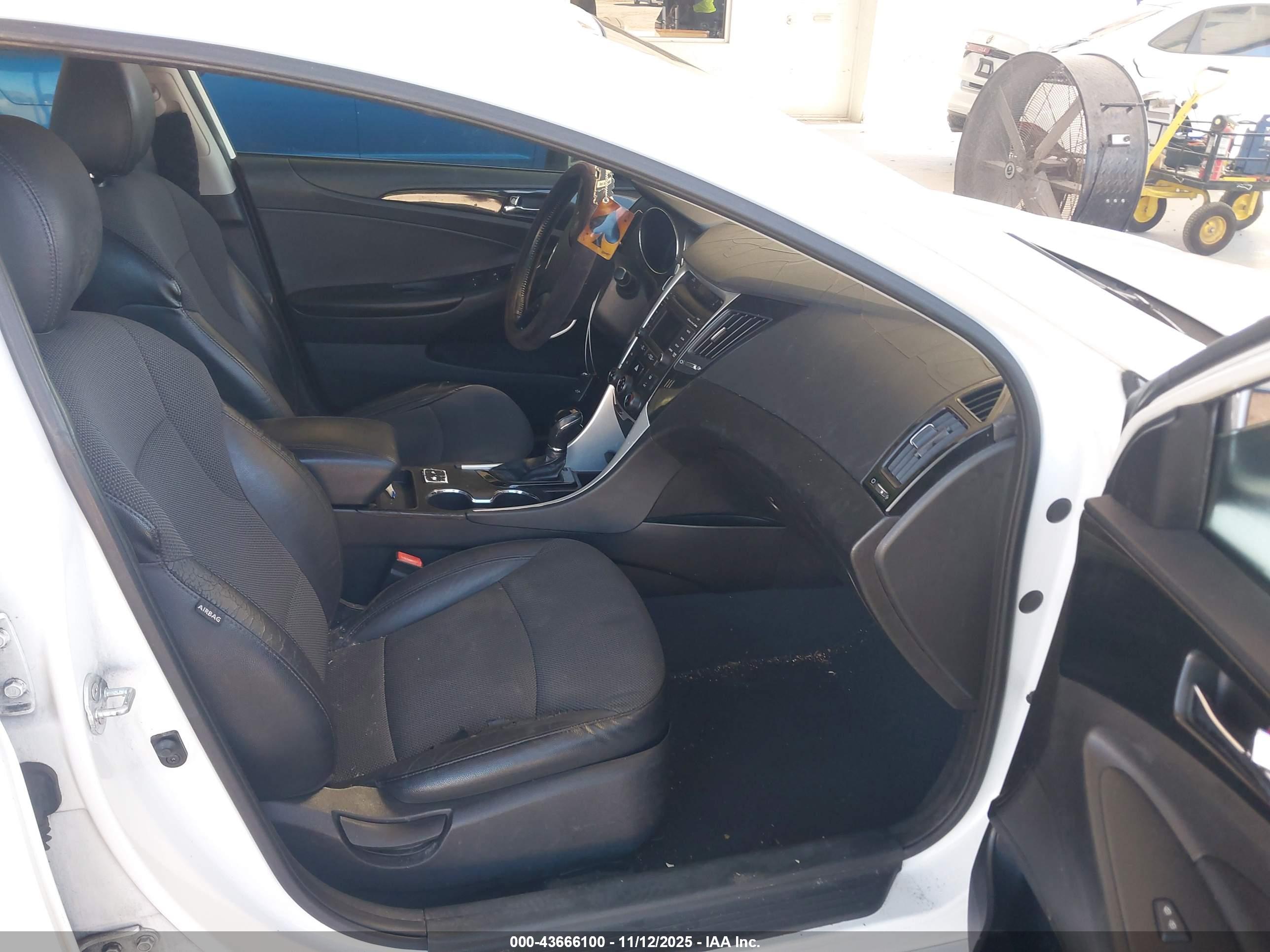 HYUNDAI SONATA image 5