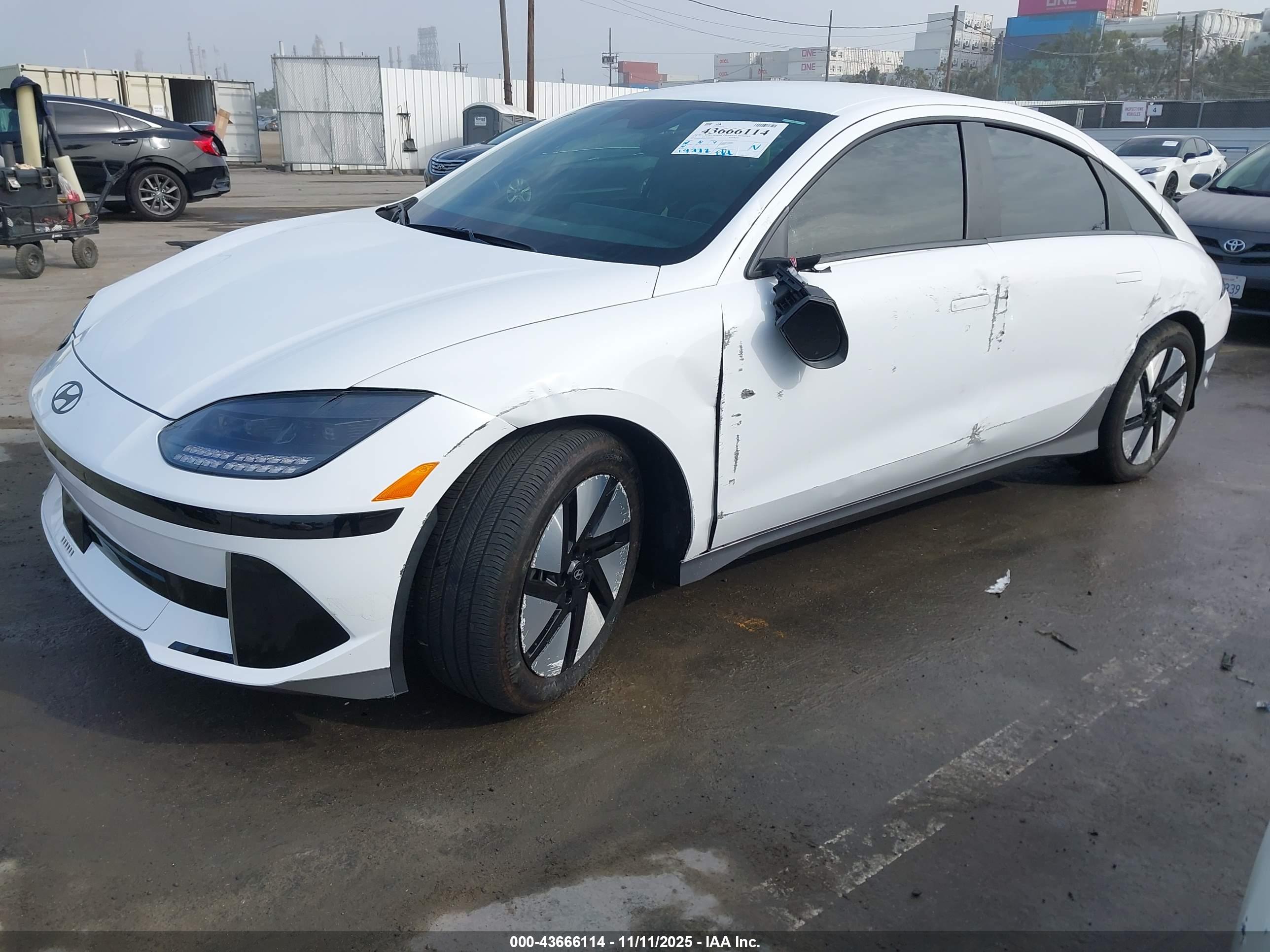 HYUNDAI IONIQ image 2