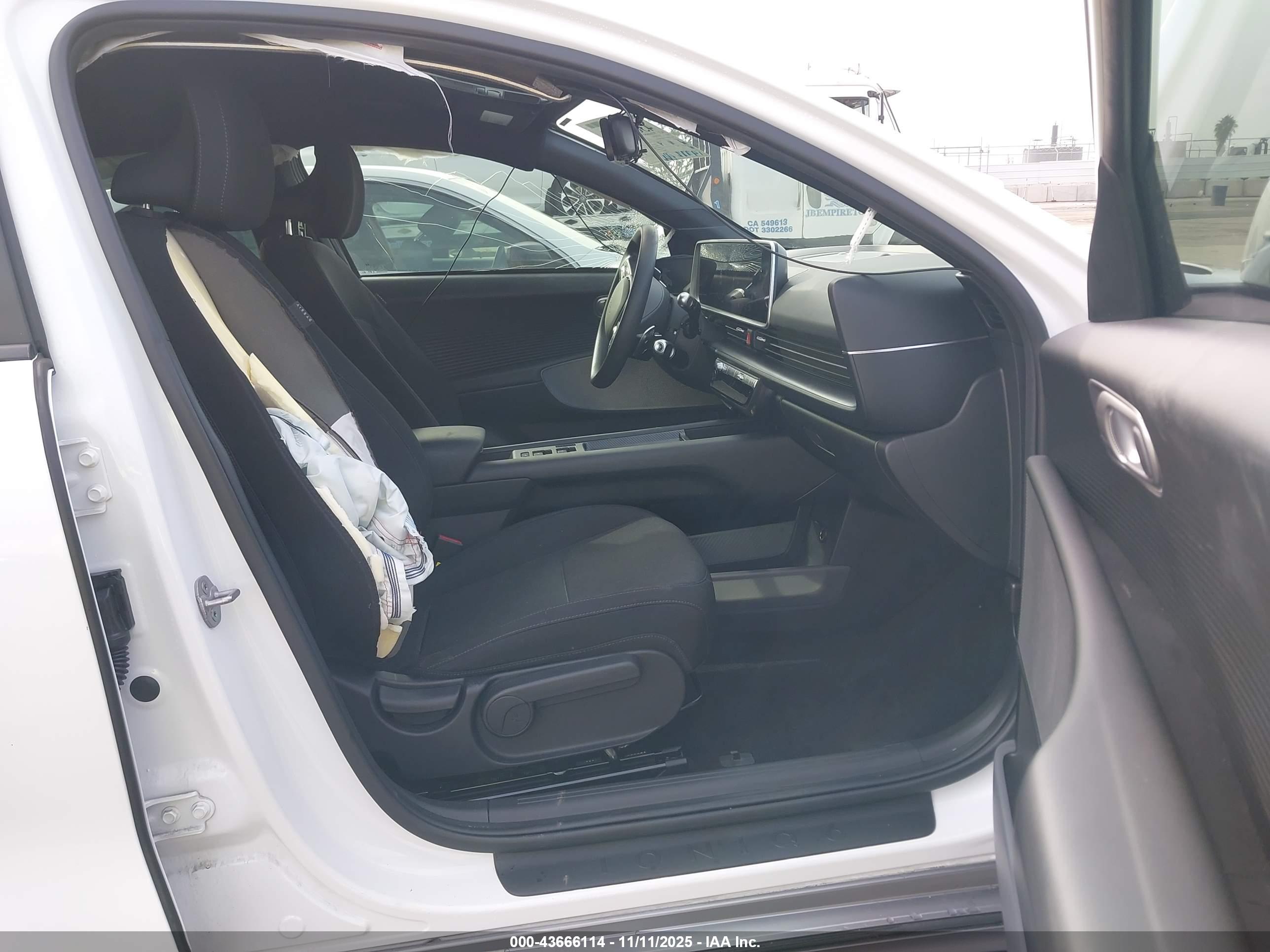 HYUNDAI IONIQ image 5