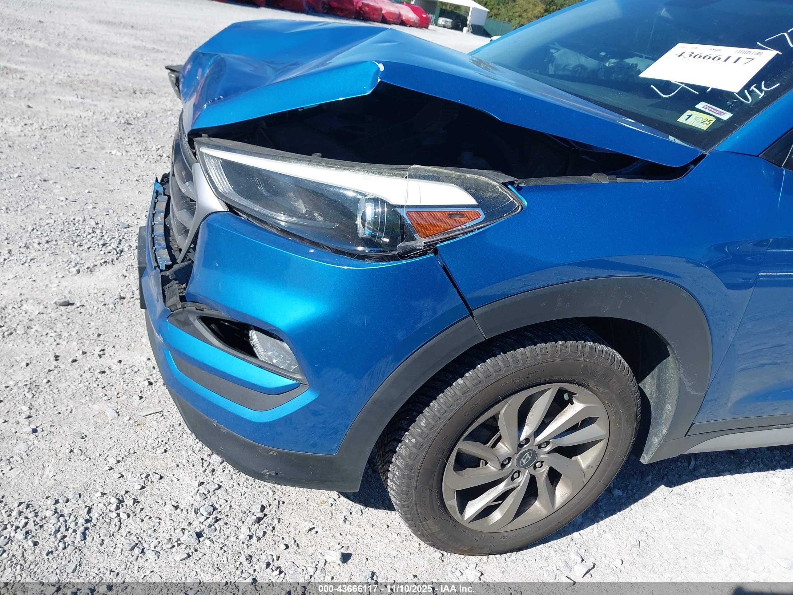 HYUNDAI TUCSON image 6