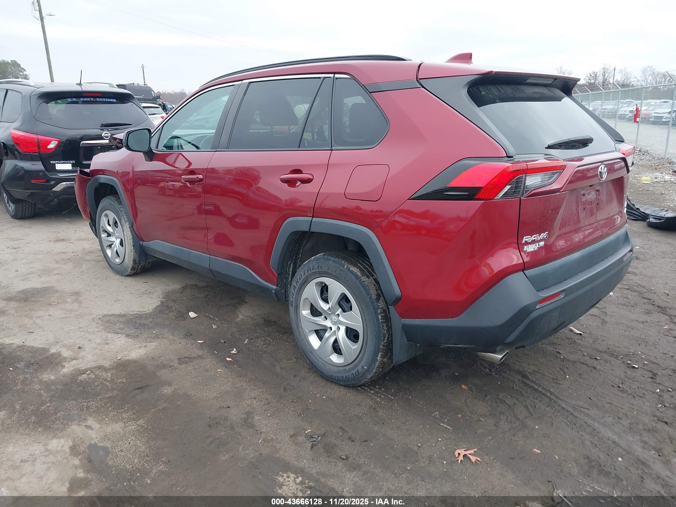 TOYOTA RAV4 image 3