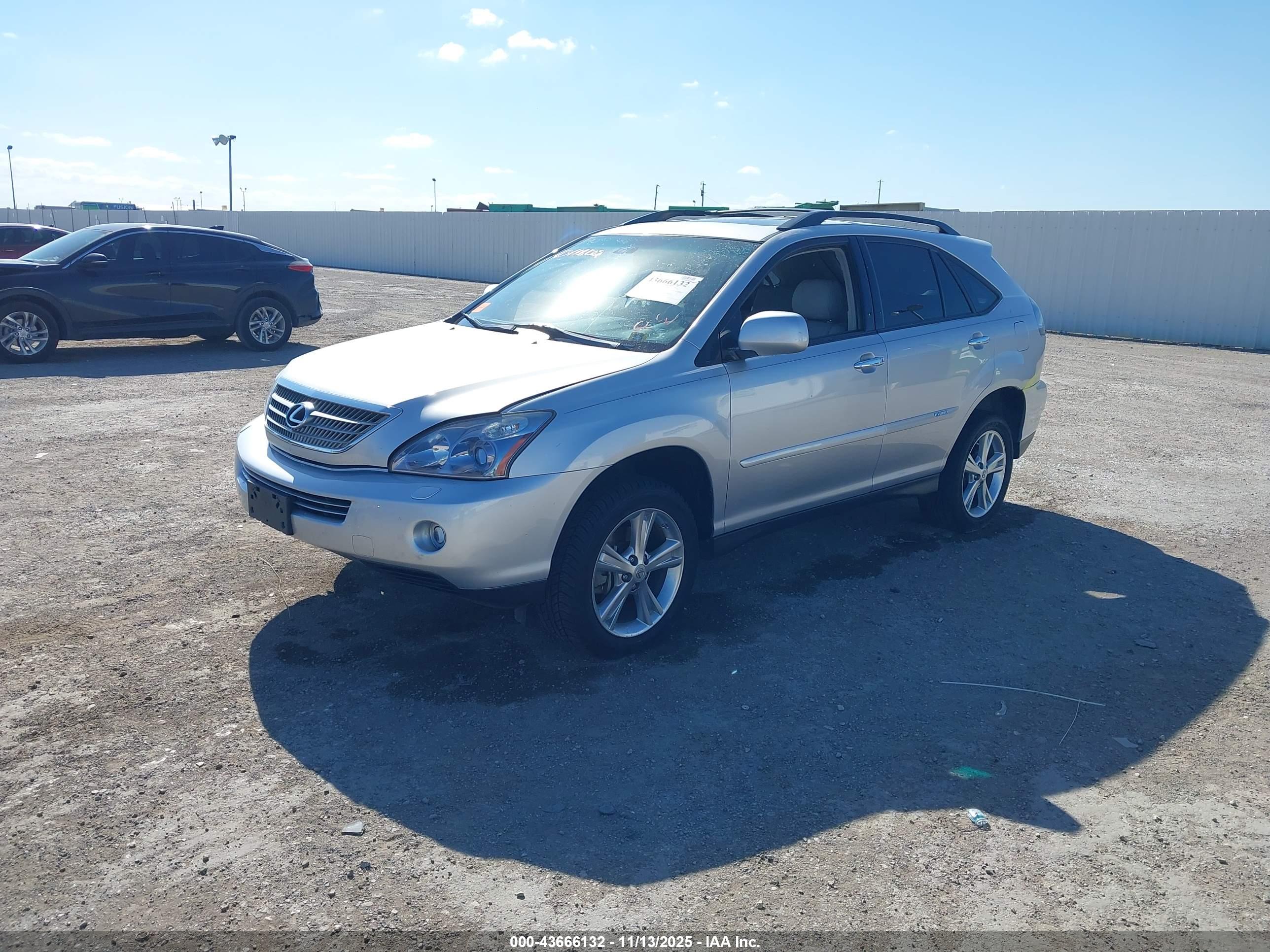 LEXUS RX image 2