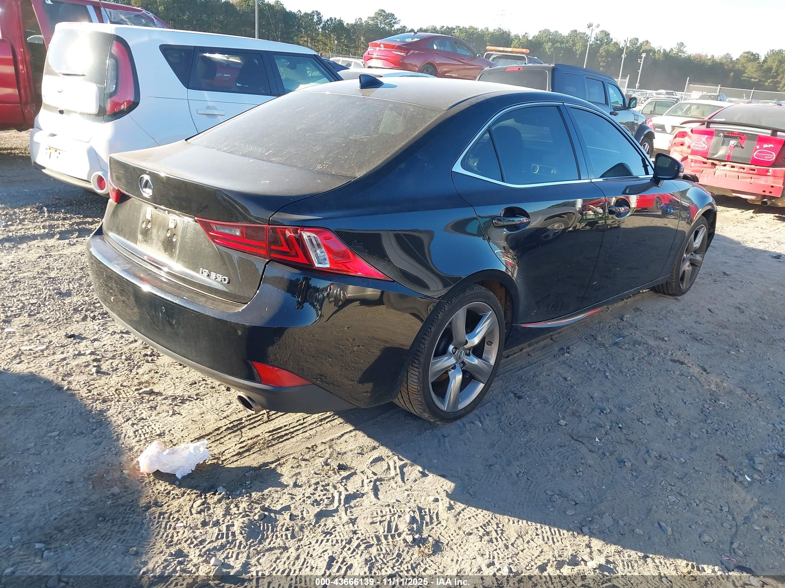 LEXUS IS image 4