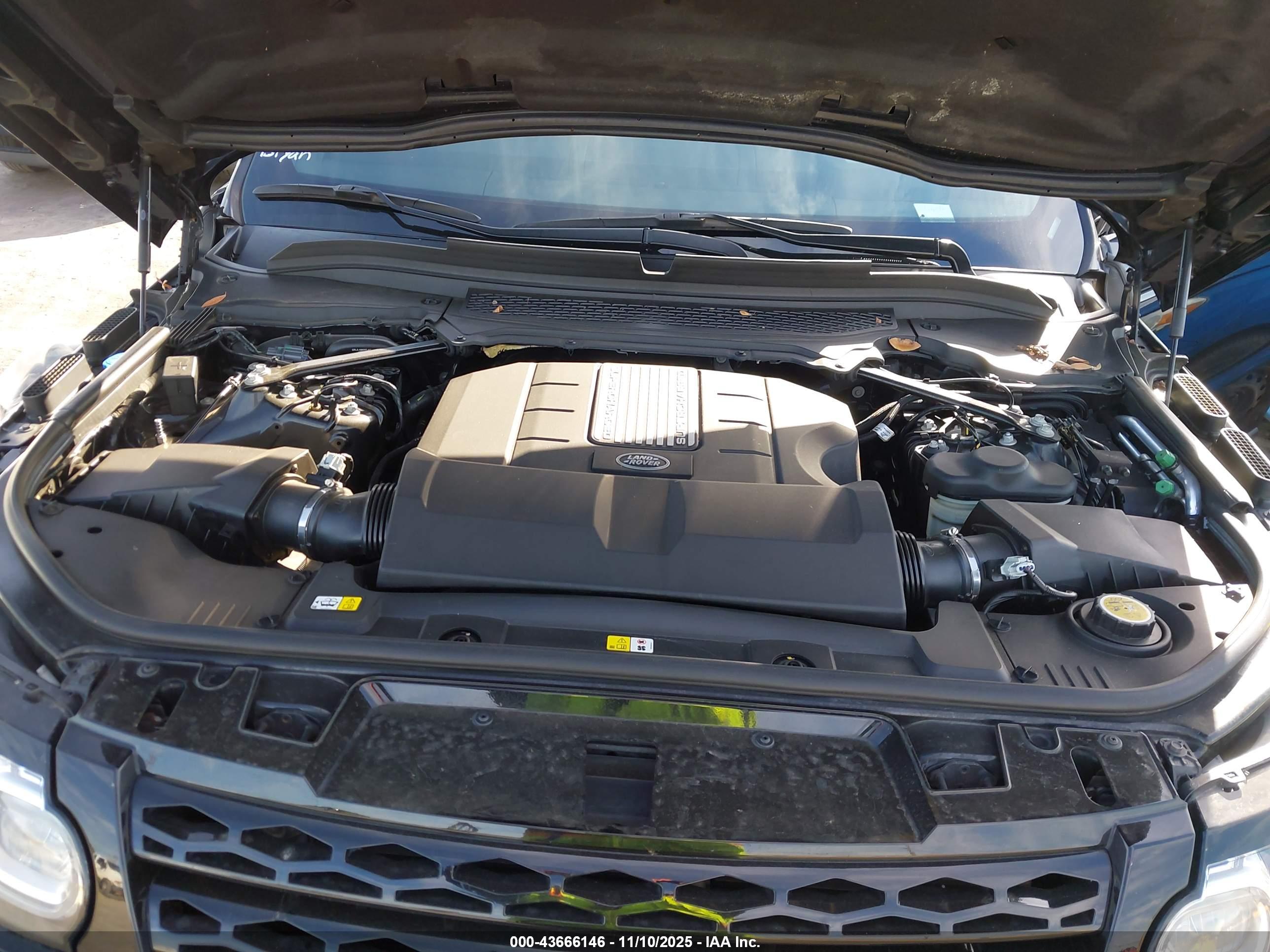 LAND ROVER image 10
