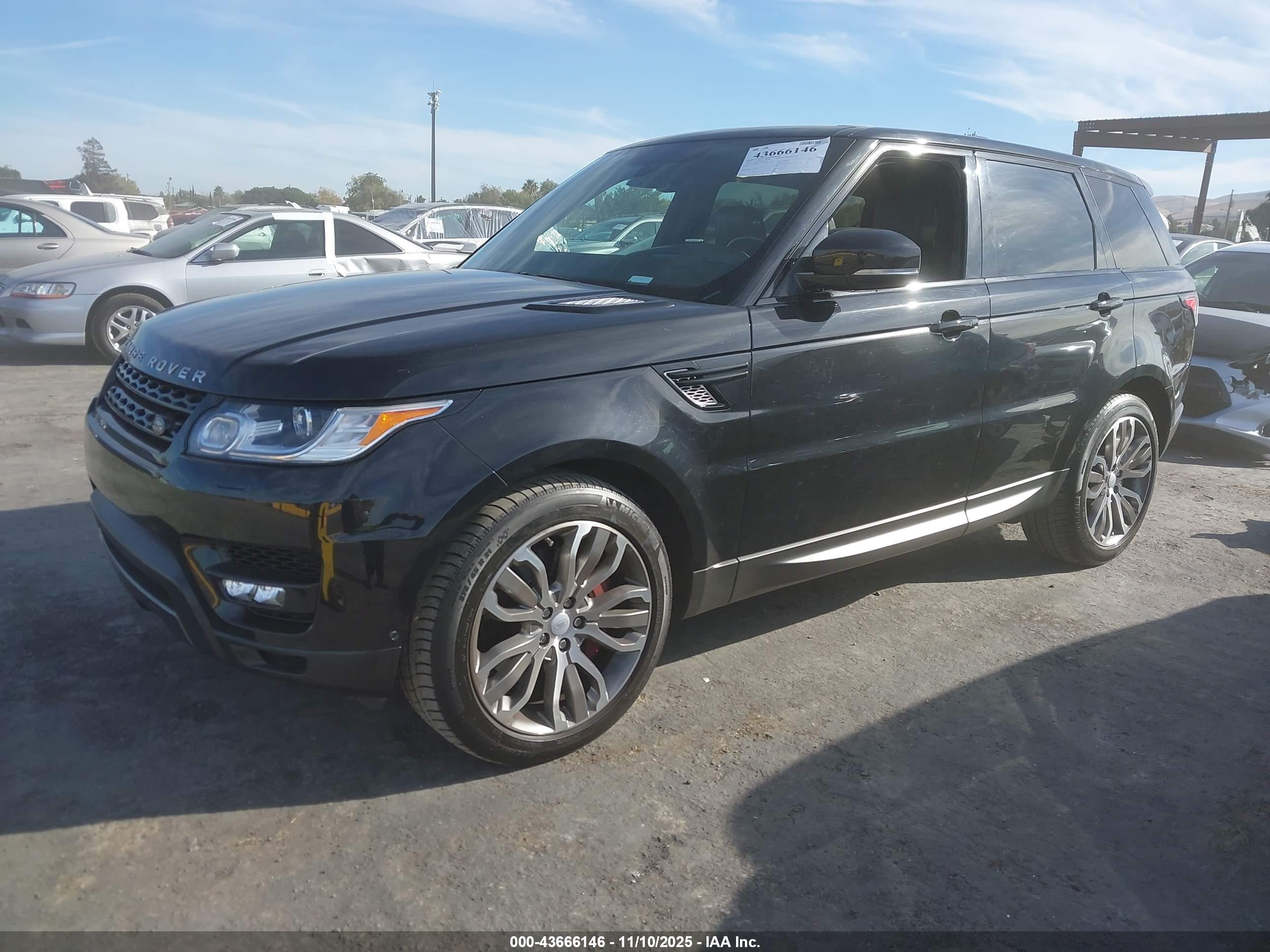 LAND ROVER image 2