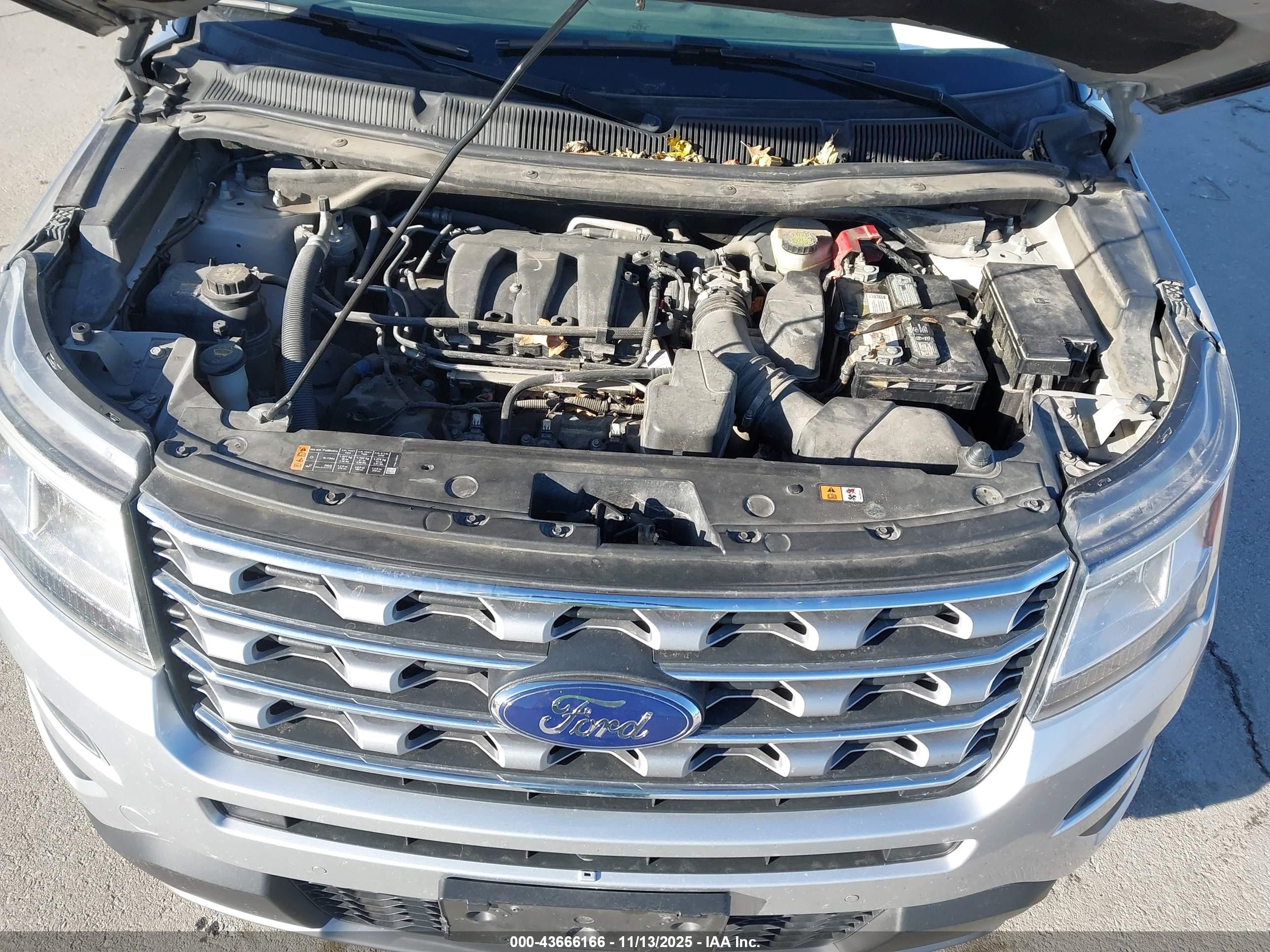 FORD EXPLORER image 10