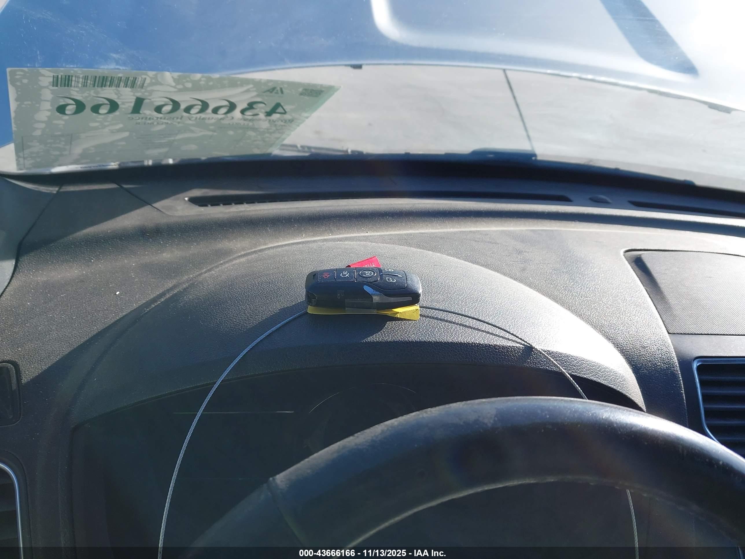 FORD EXPLORER image 11