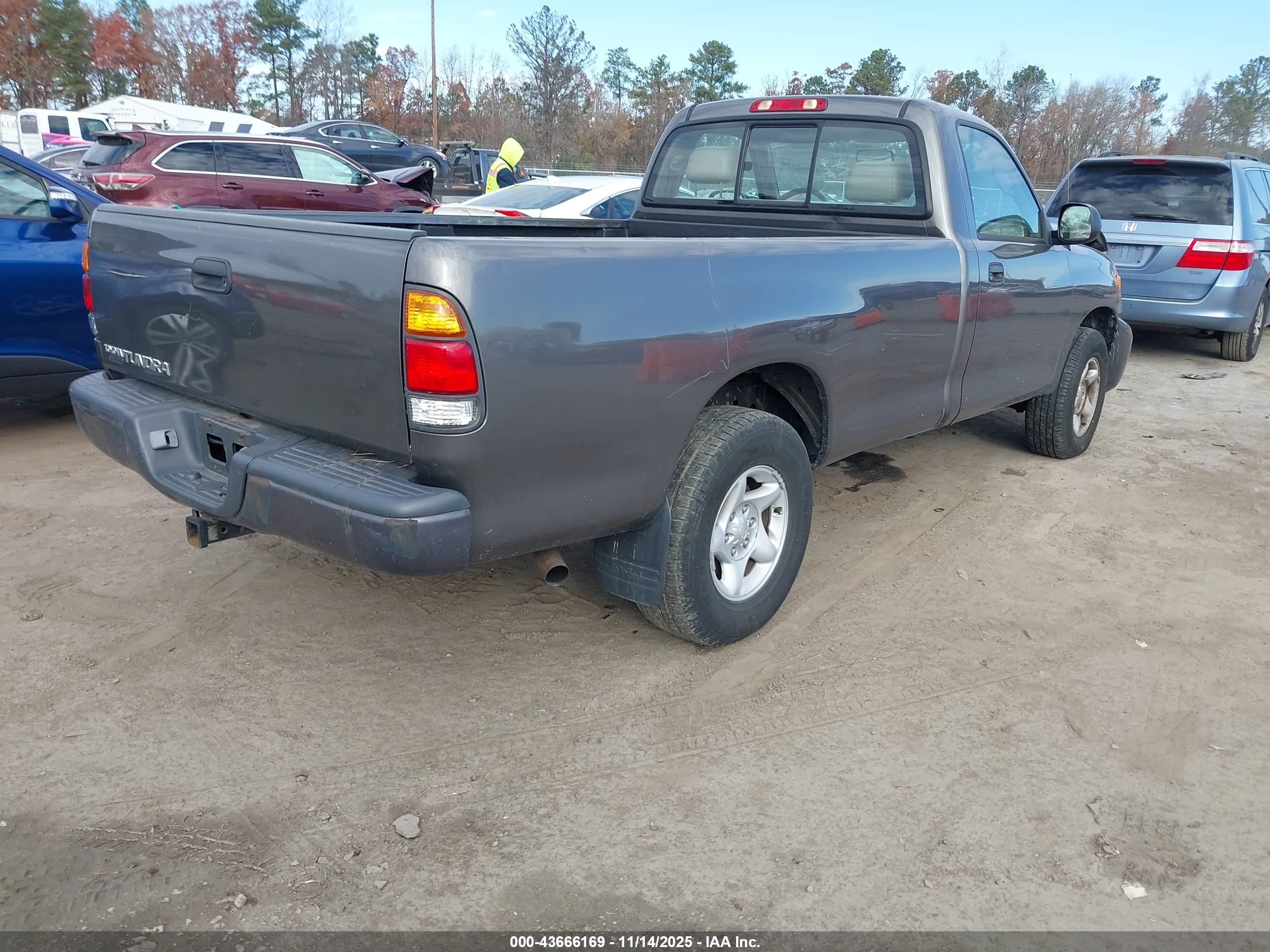 TOYOTA TUNDRA image 4