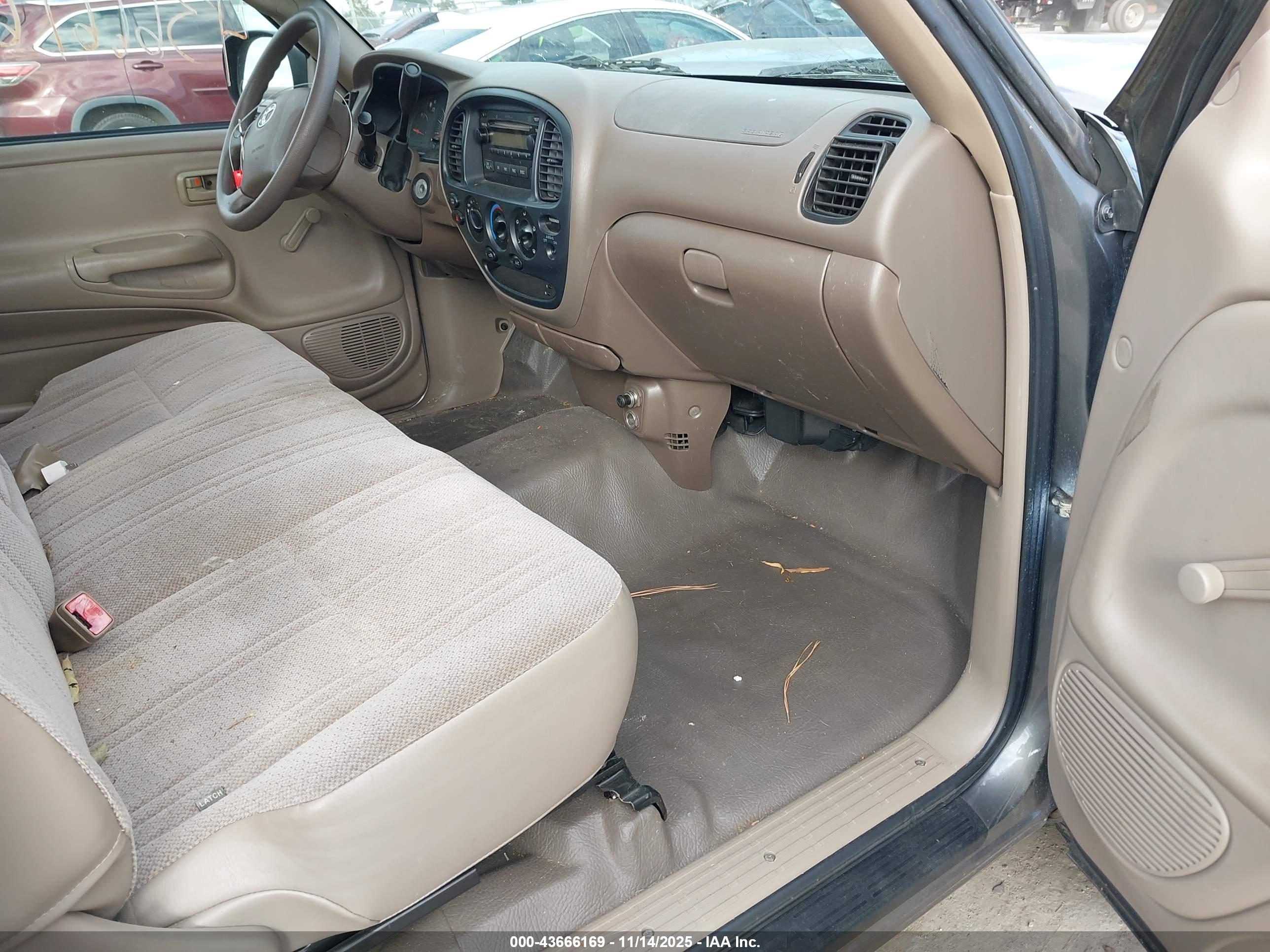 TOYOTA TUNDRA image 5
