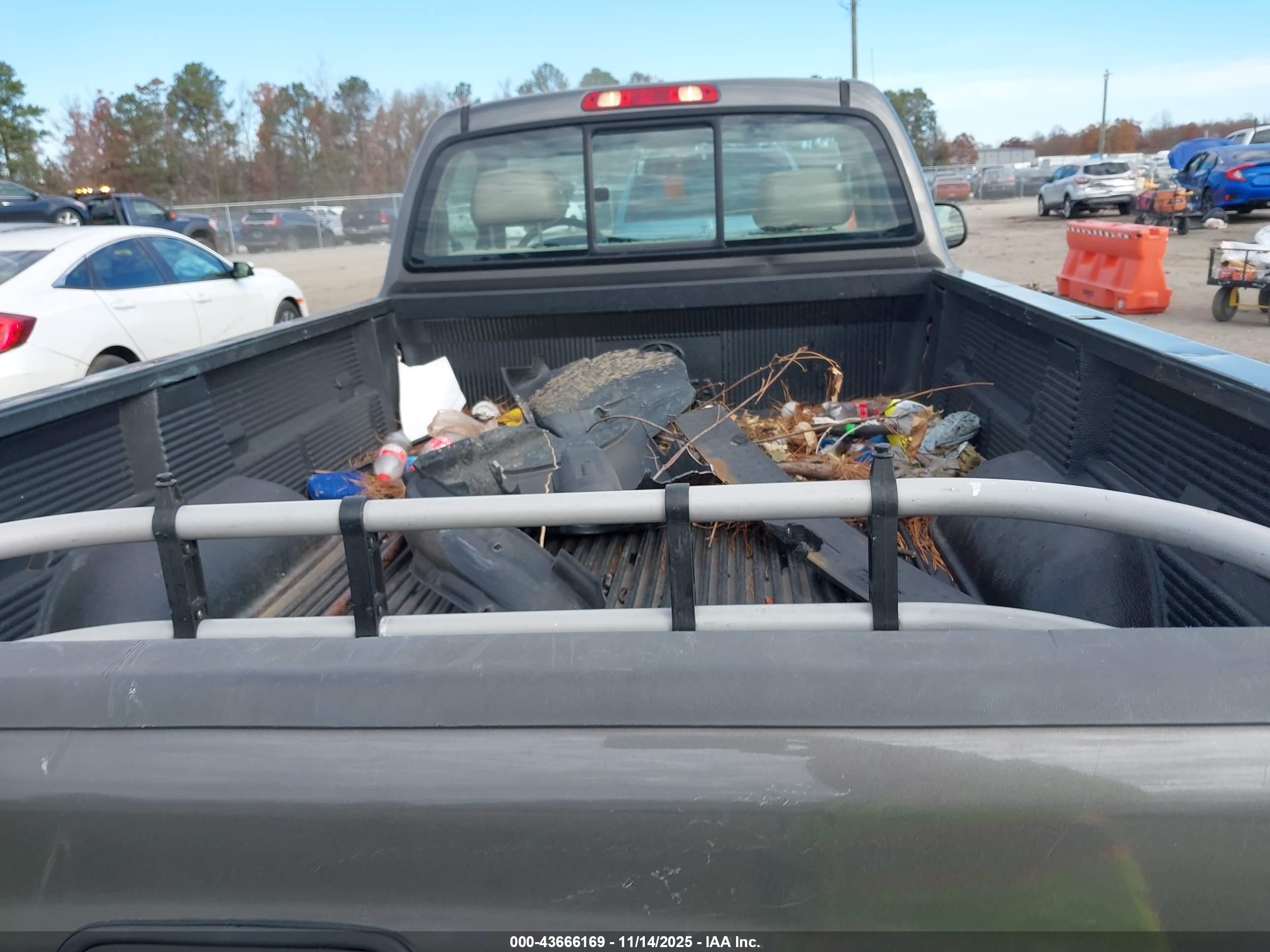 TOYOTA TUNDRA image 8