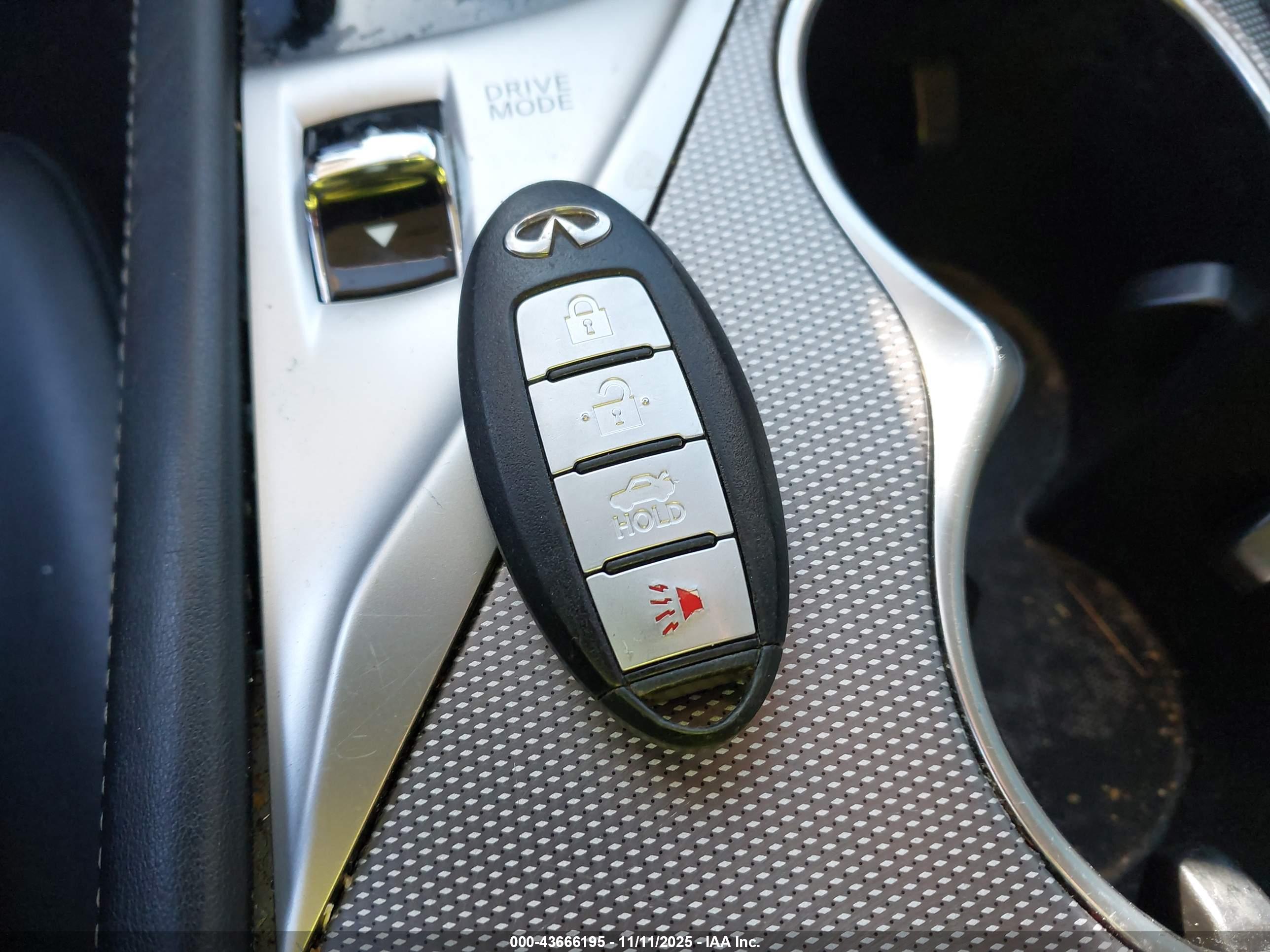 INFINITI Q50 image 11