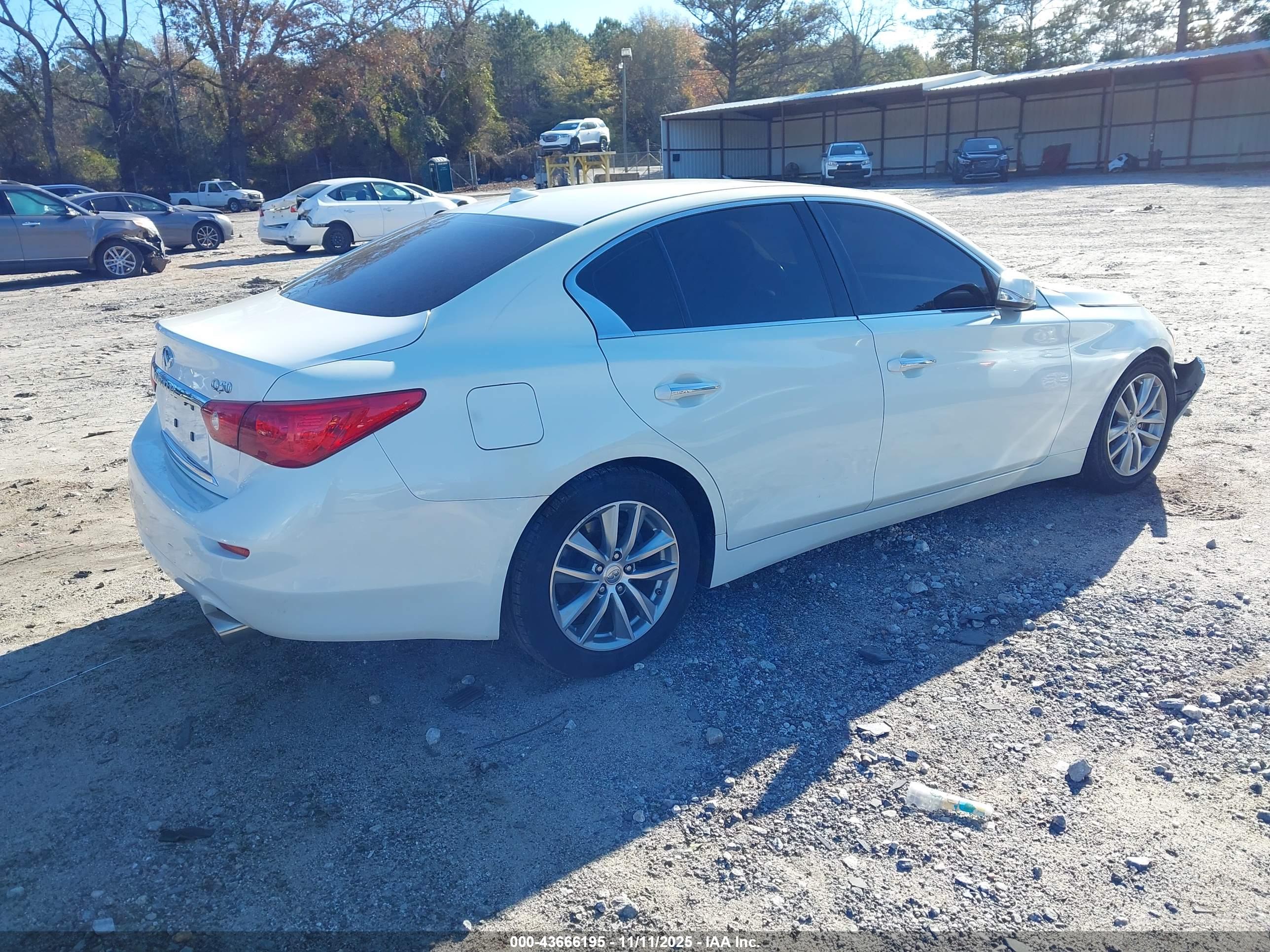 INFINITI Q50 image 4