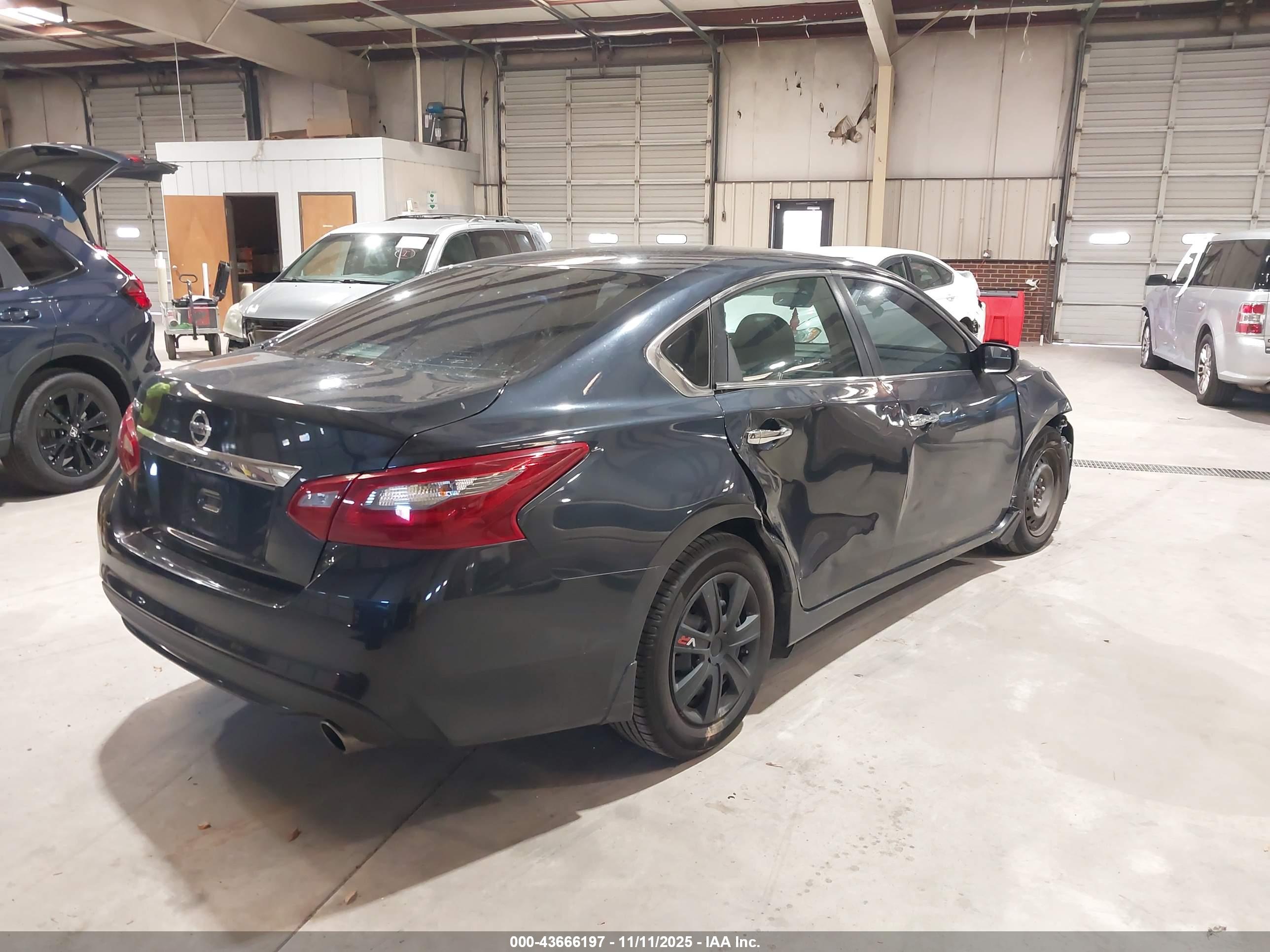 NISSAN ALTIMA image 4