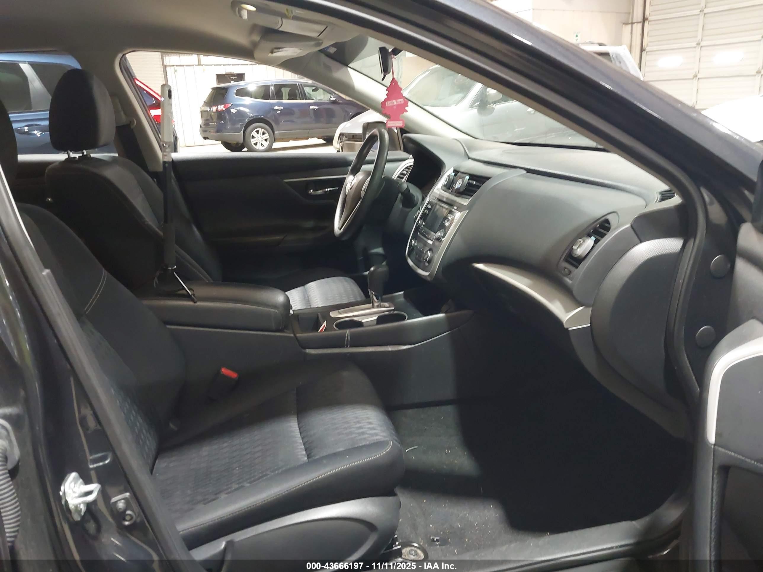 NISSAN ALTIMA image 5