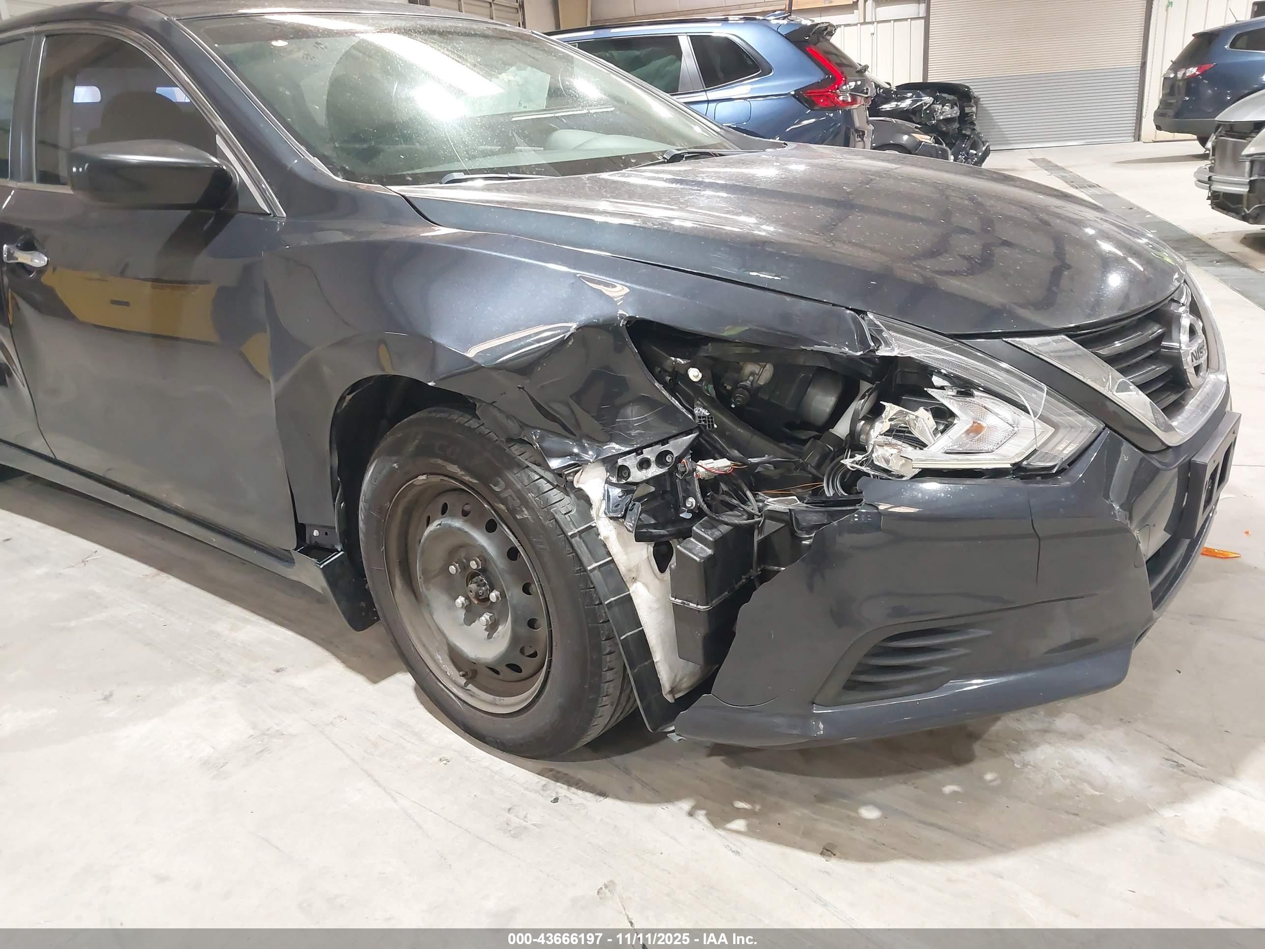 NISSAN ALTIMA image 6
