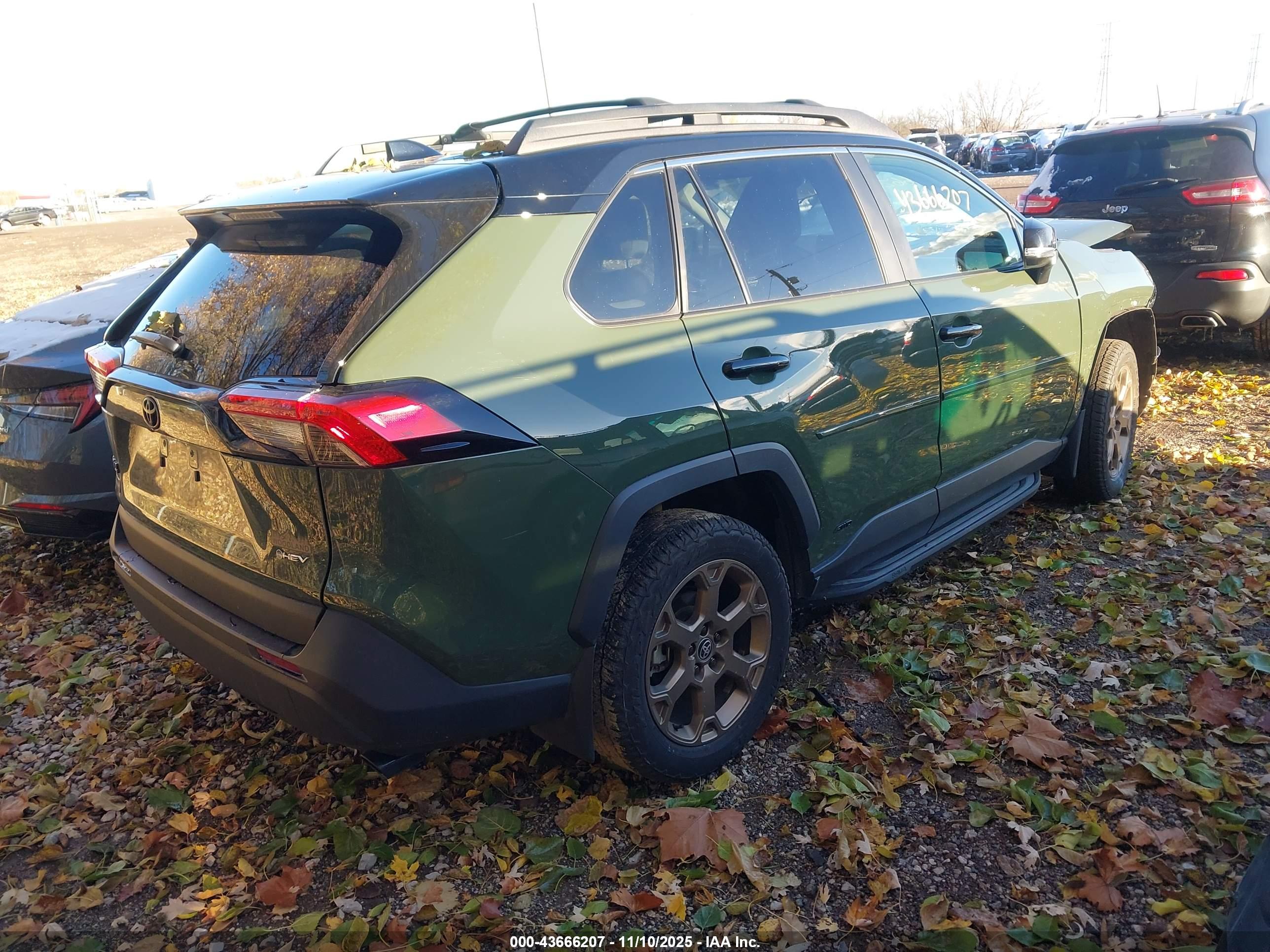 TOYOTA RAV4 image 4