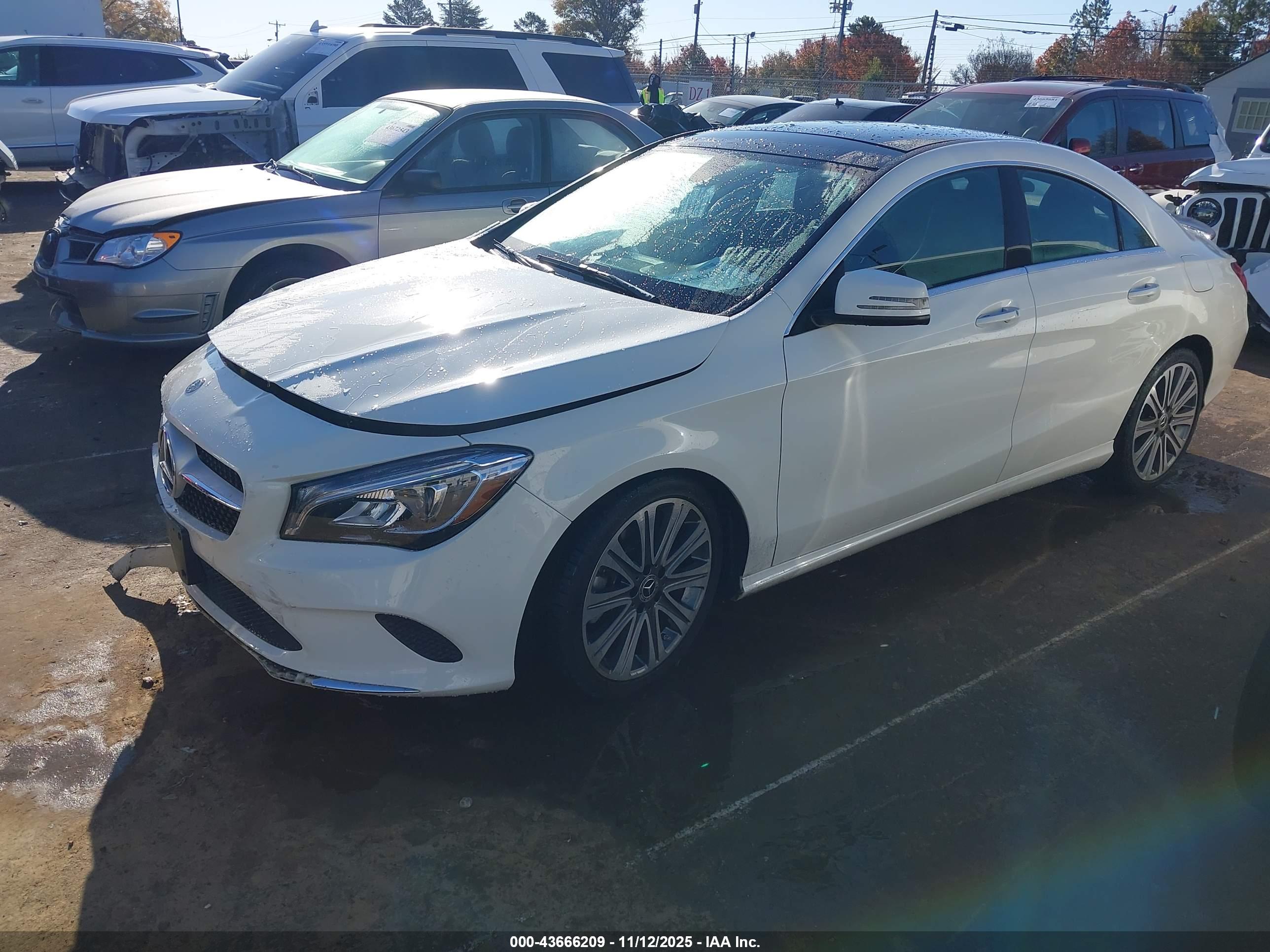 MERCEDES-BENZ CLA image 2