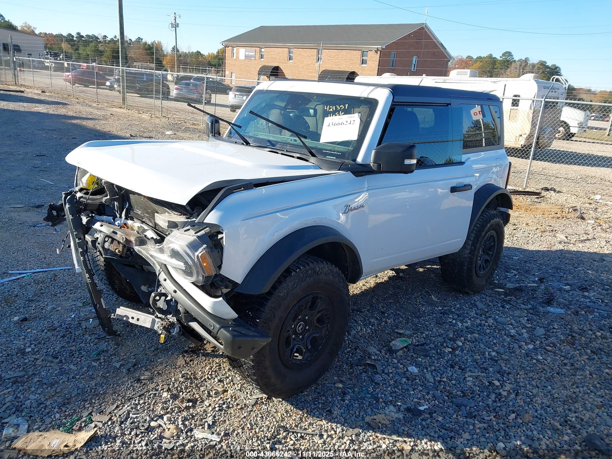 FORD BRONCO image 2