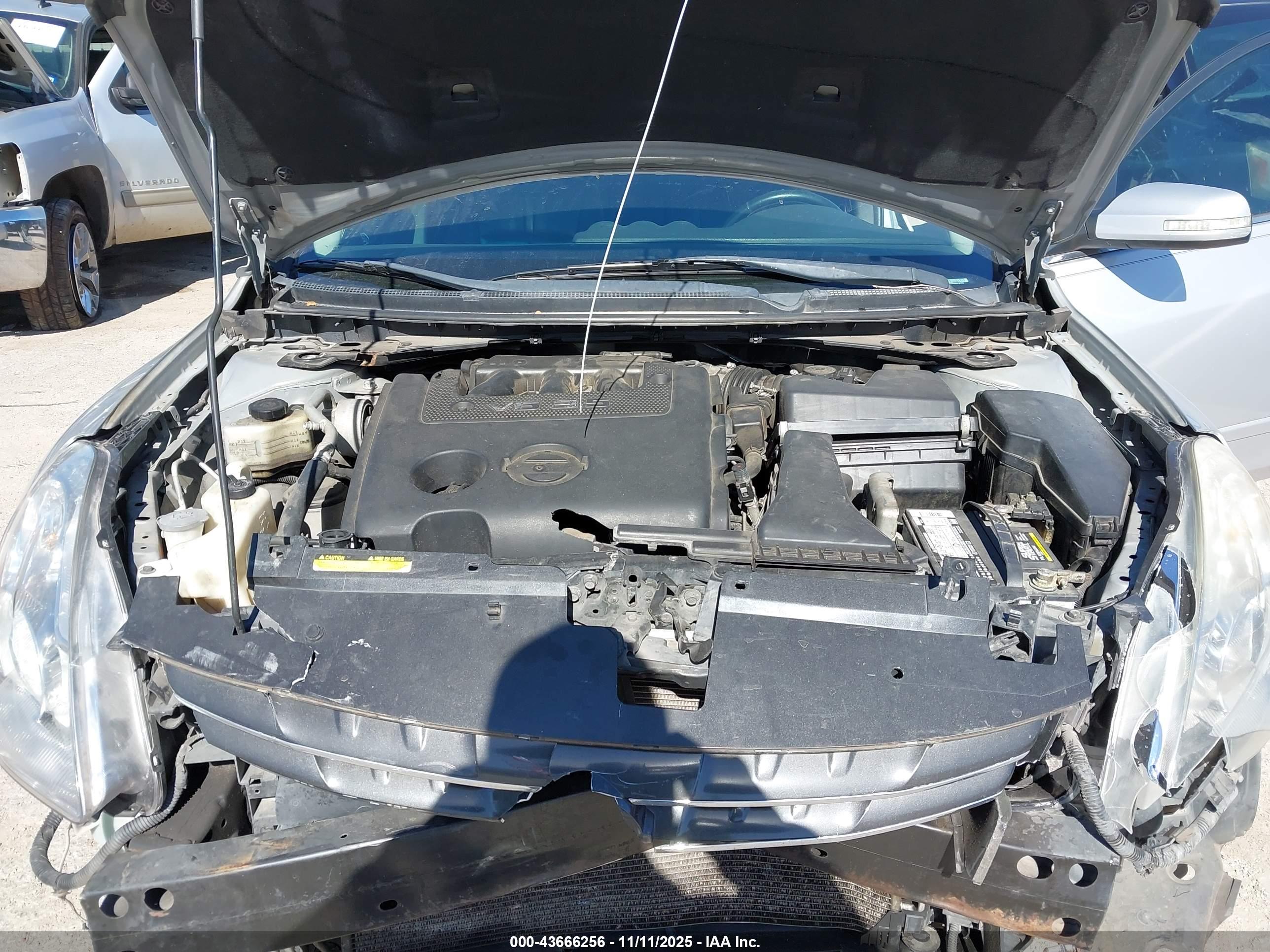 NISSAN ALTIMA image 10