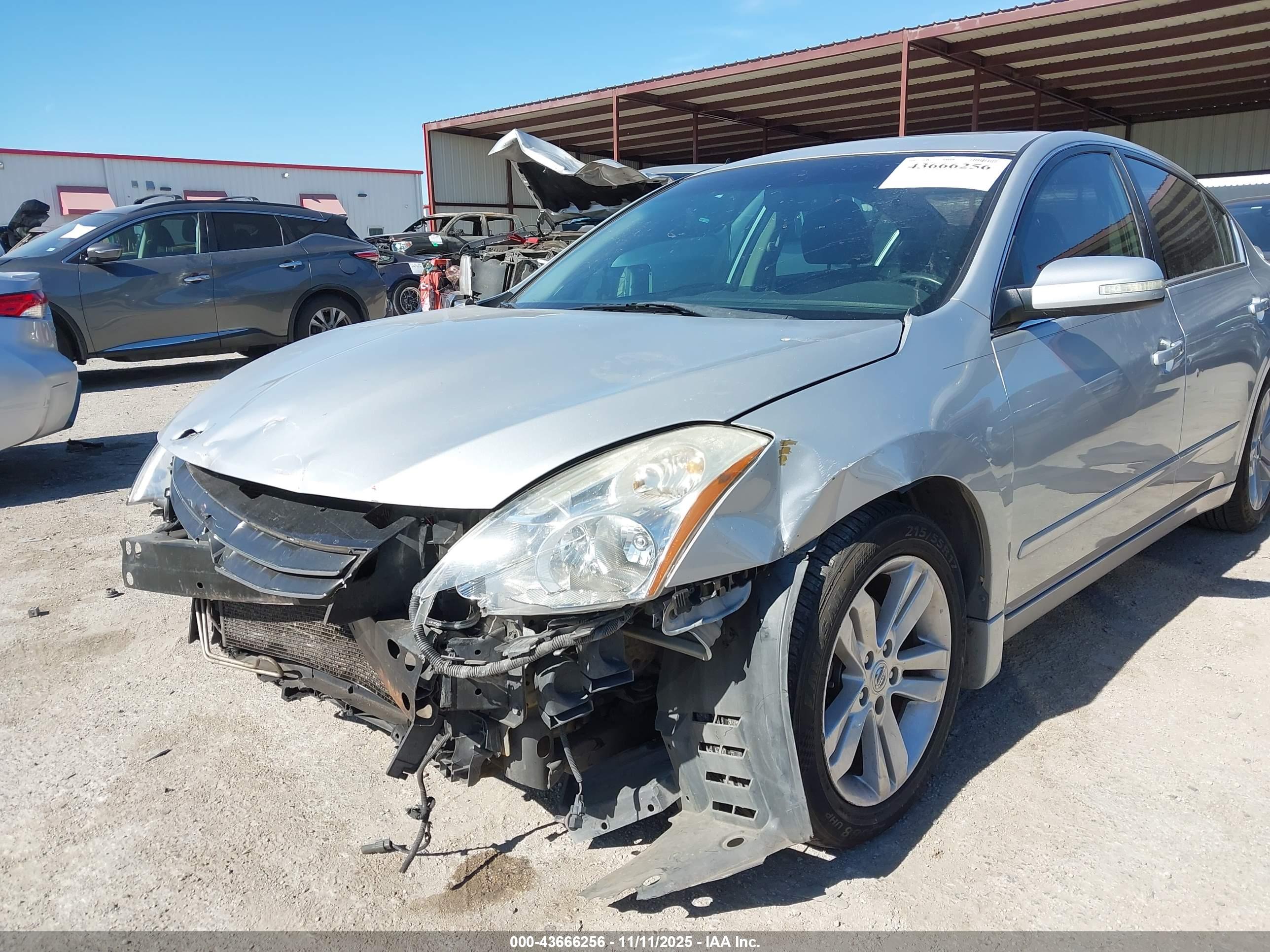 NISSAN ALTIMA image 6
