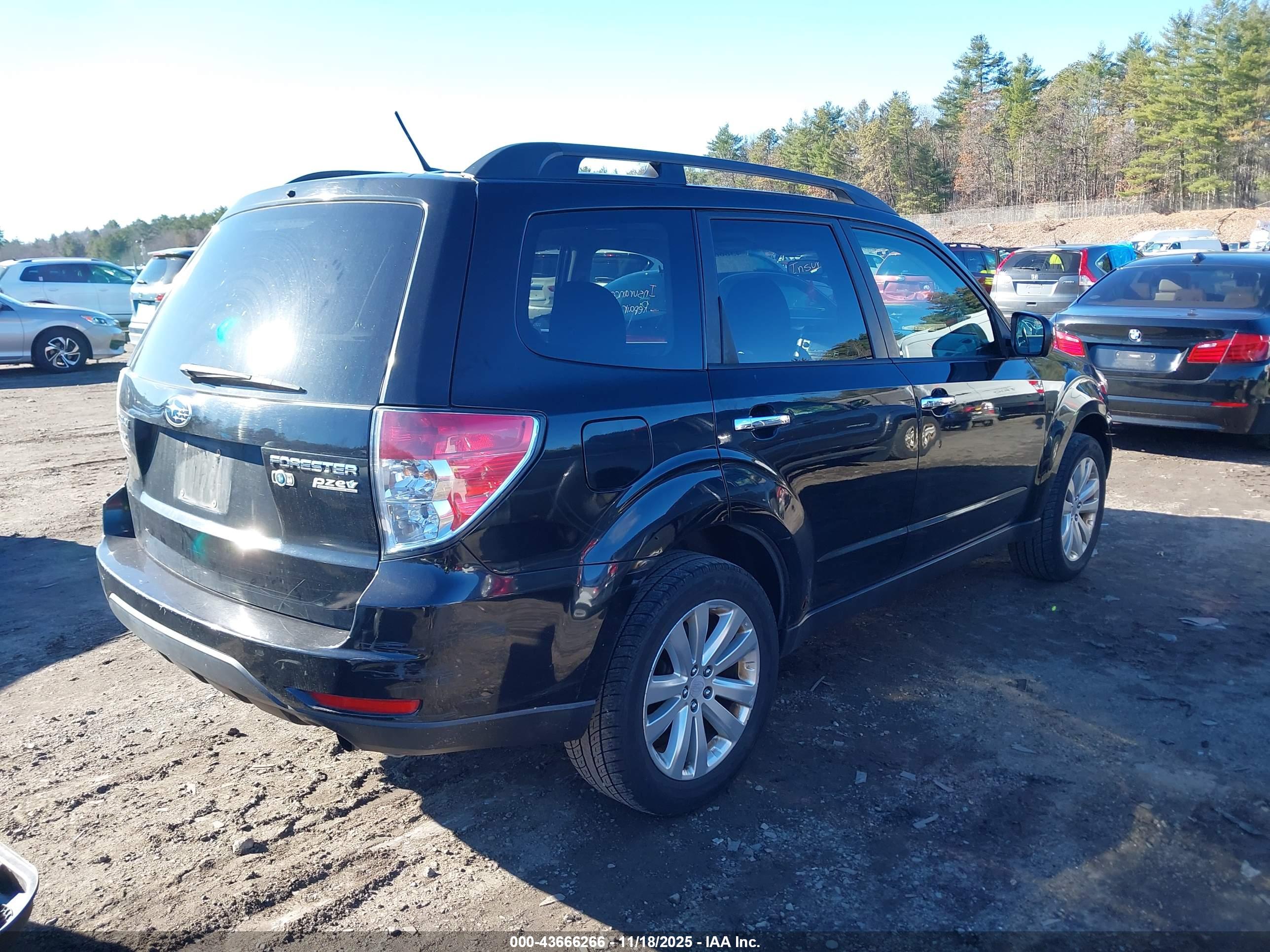SUBARU FORESTER image 4