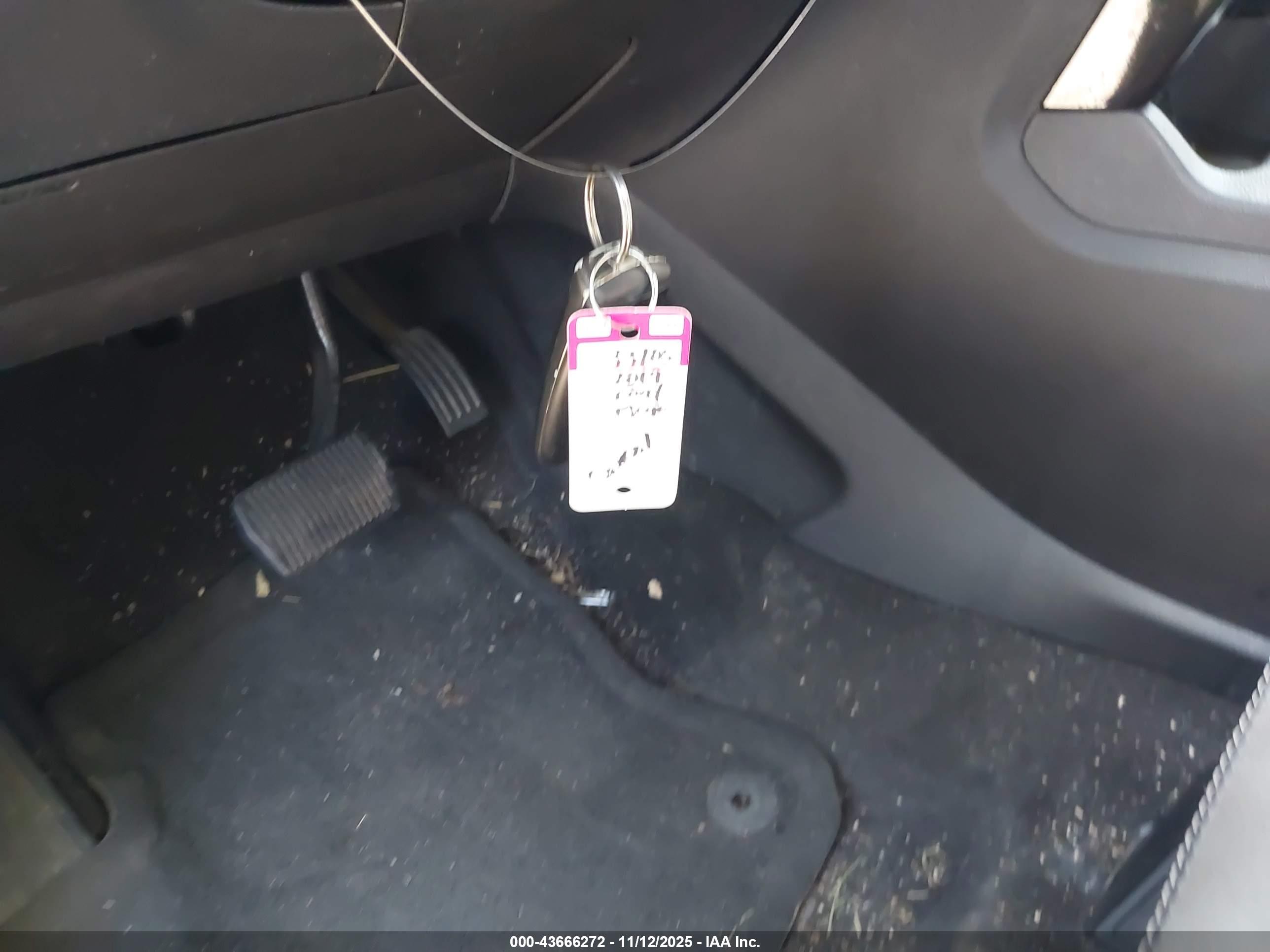 FORD ESCAPE image 11