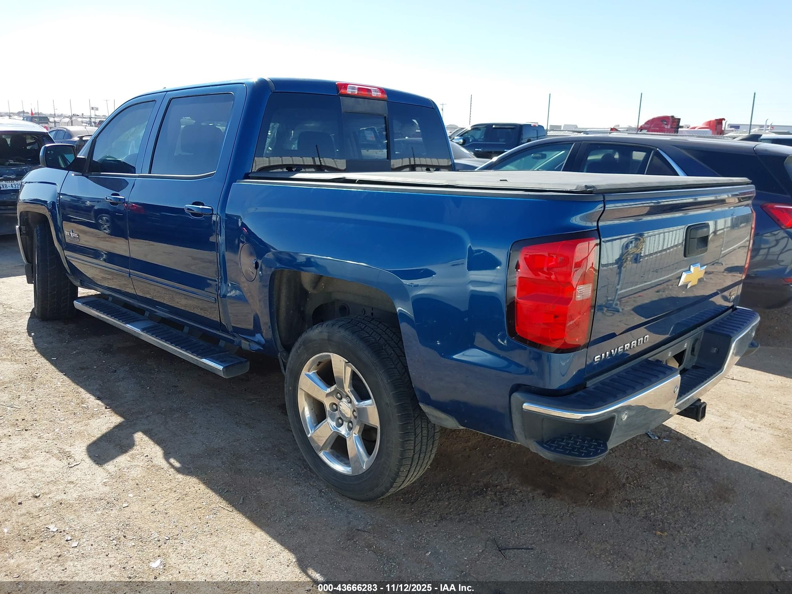 CHEVROLET SILVERADO image 3