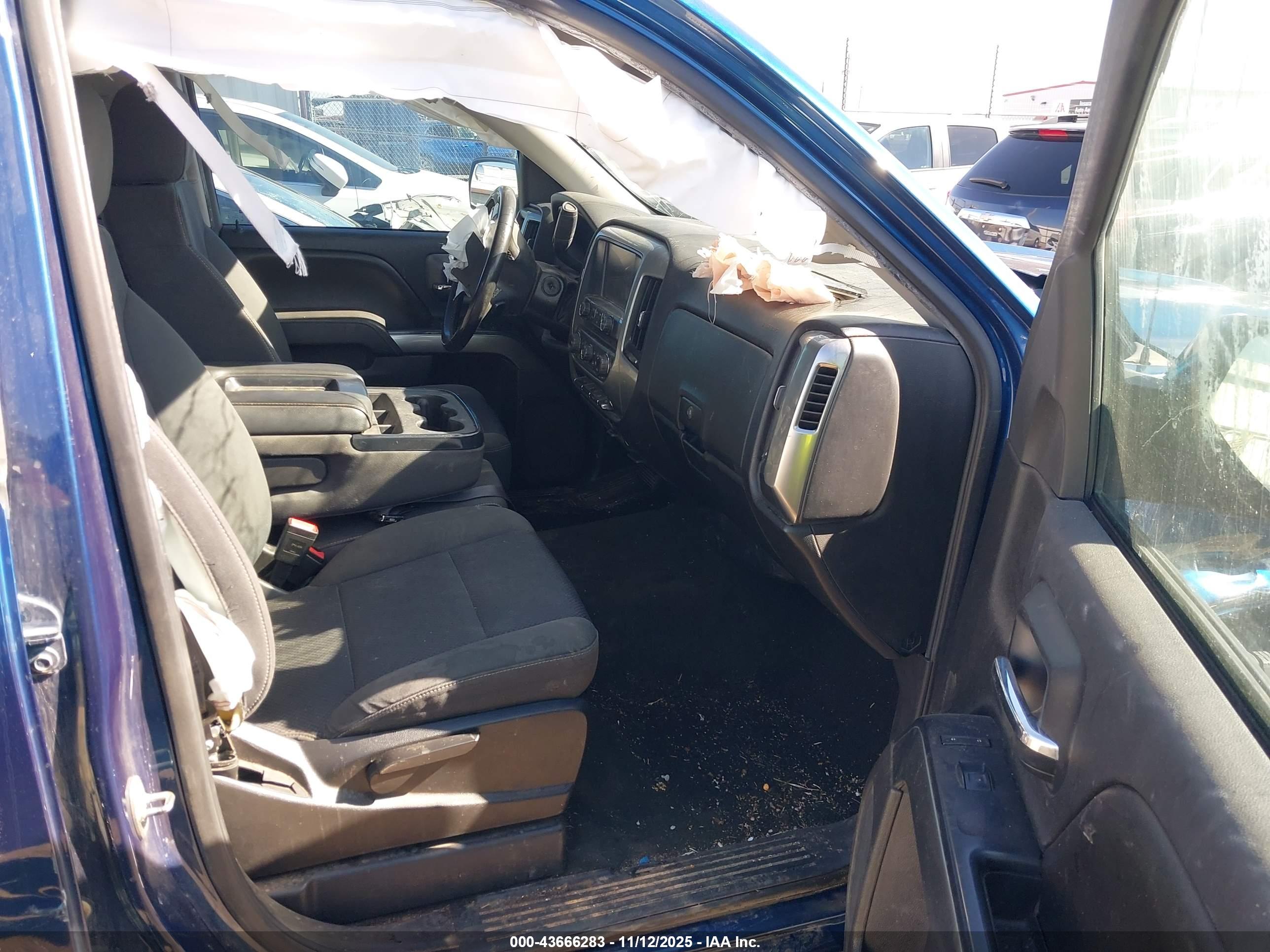 CHEVROLET SILVERADO image 5