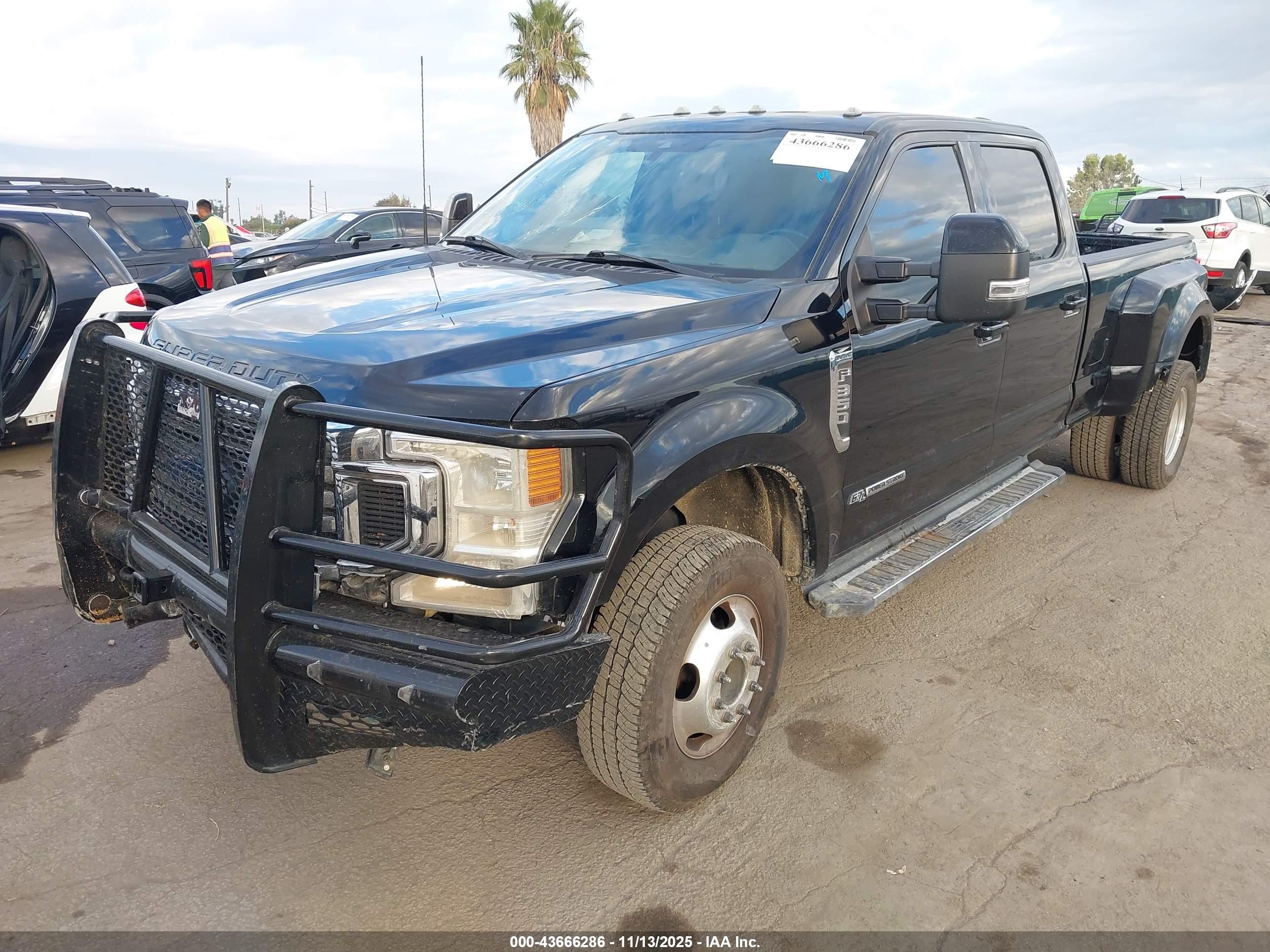 FORD F-350 image 2