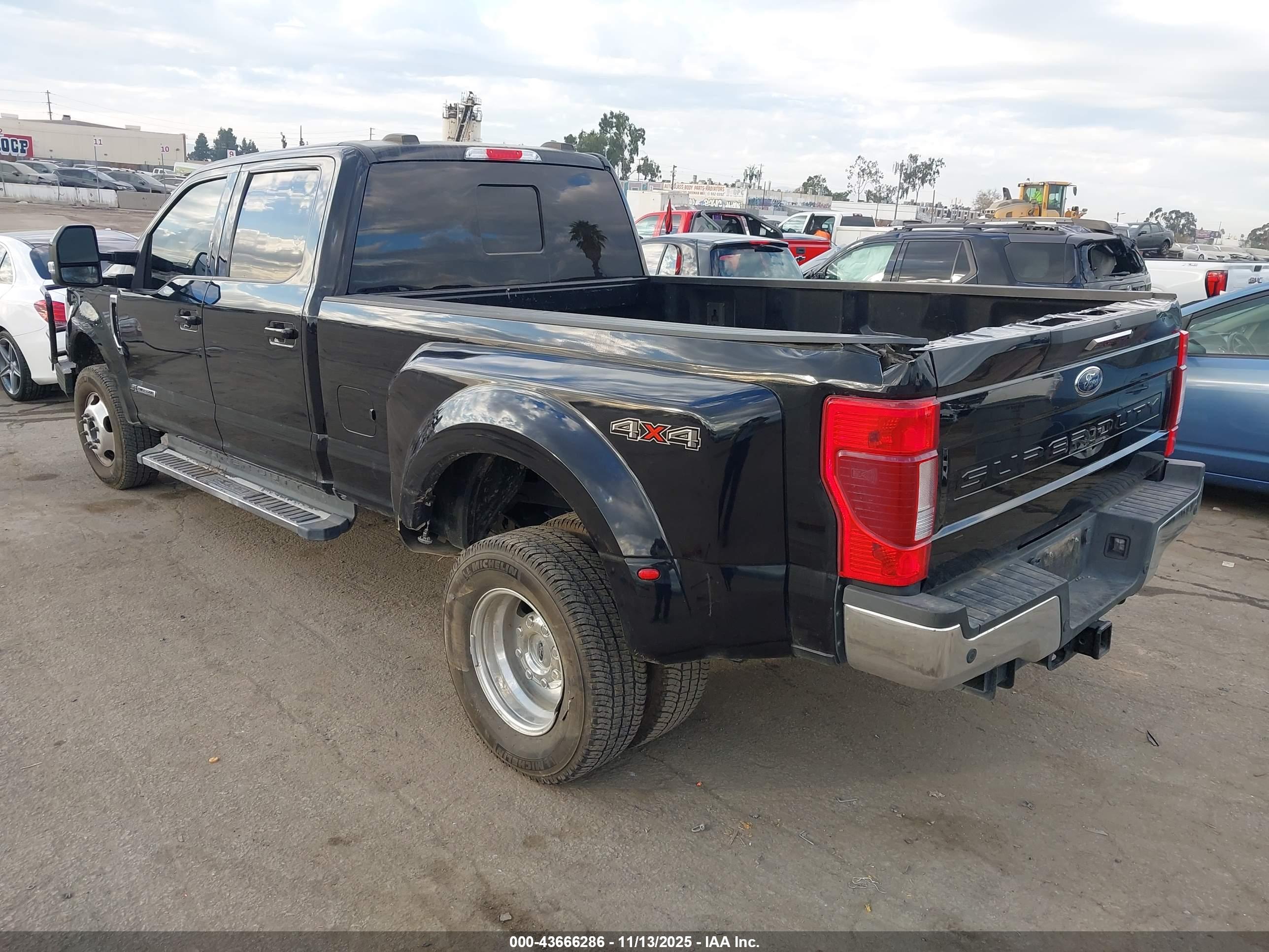 FORD F-350 image 3