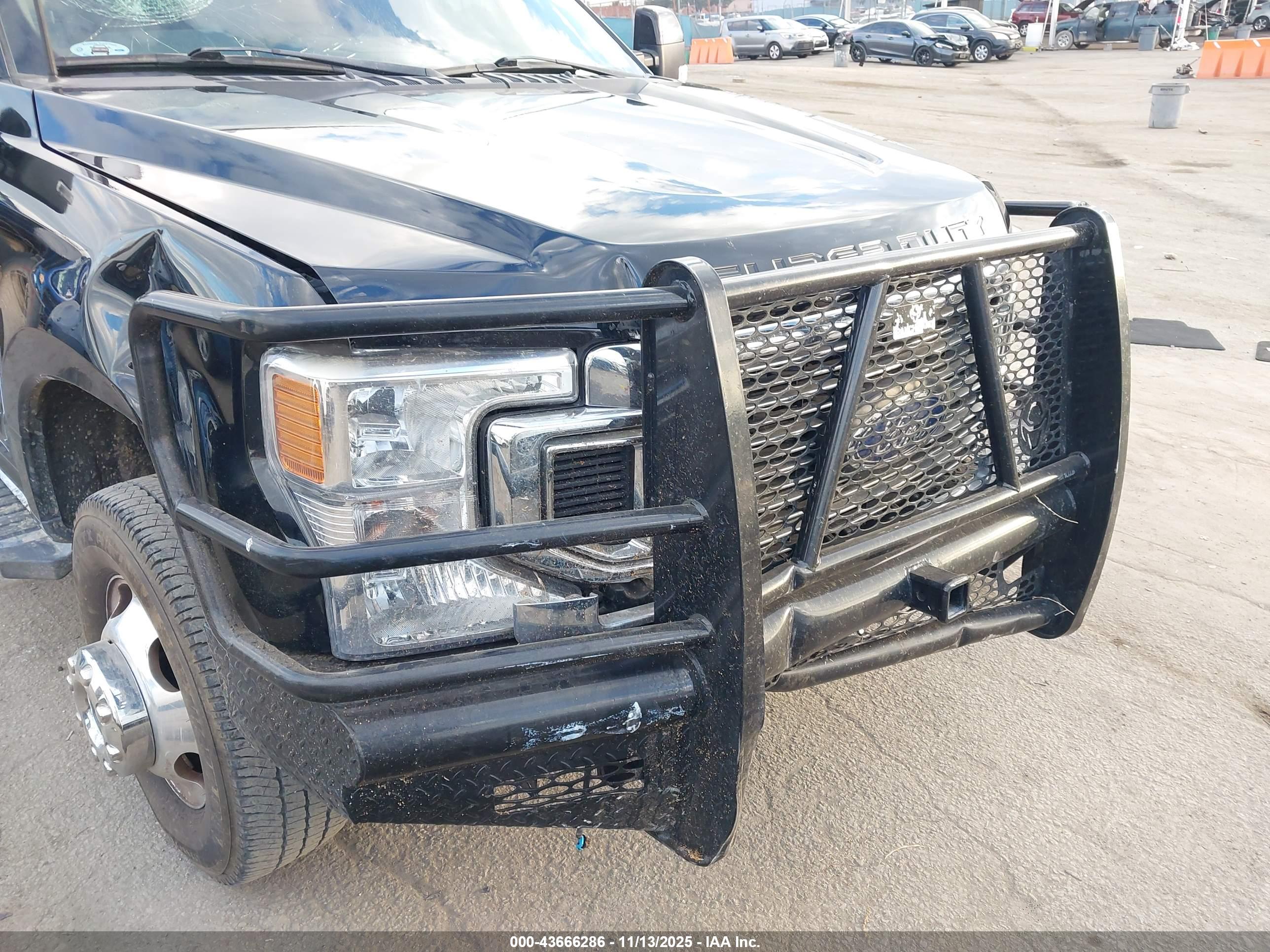 FORD F-350 image 6