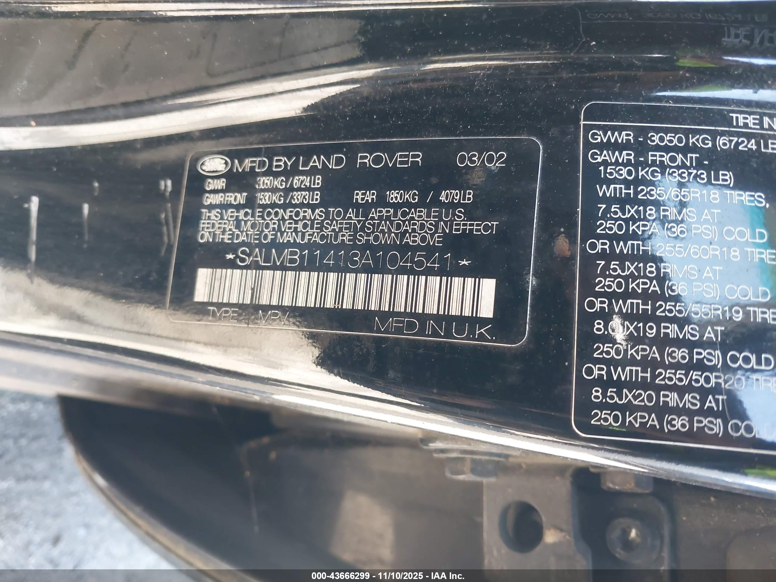 LAND ROVER image 9