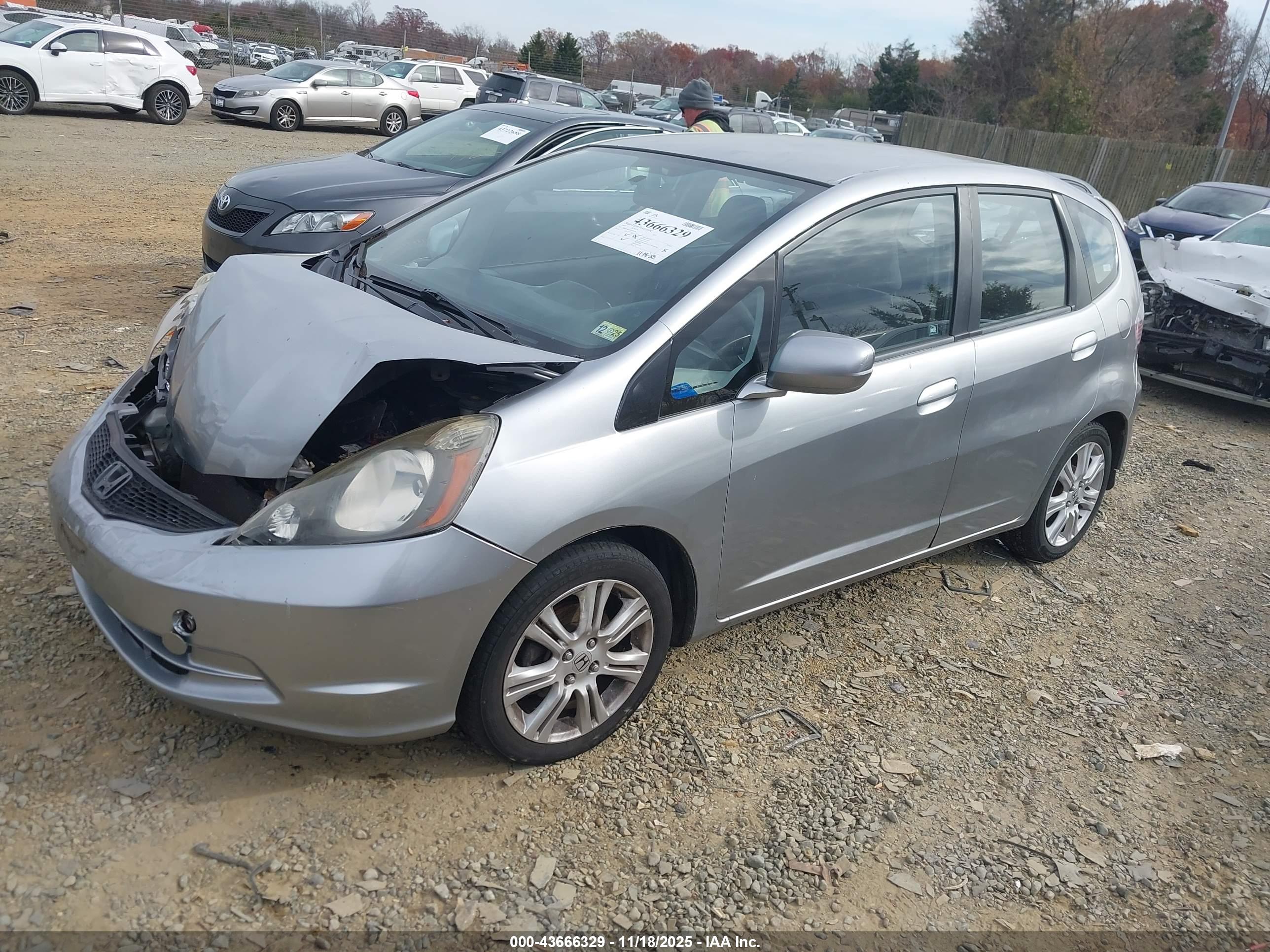 HONDA FIT image 2