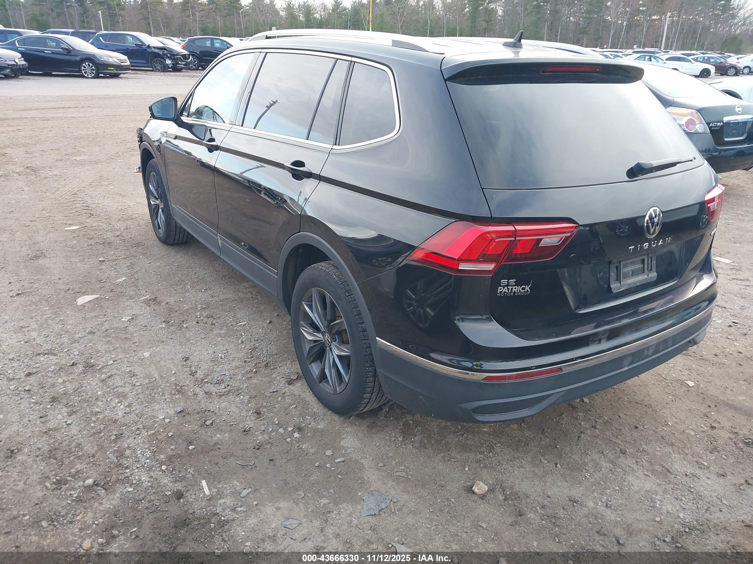 VOLKSWAGEN TIGUAN image 3