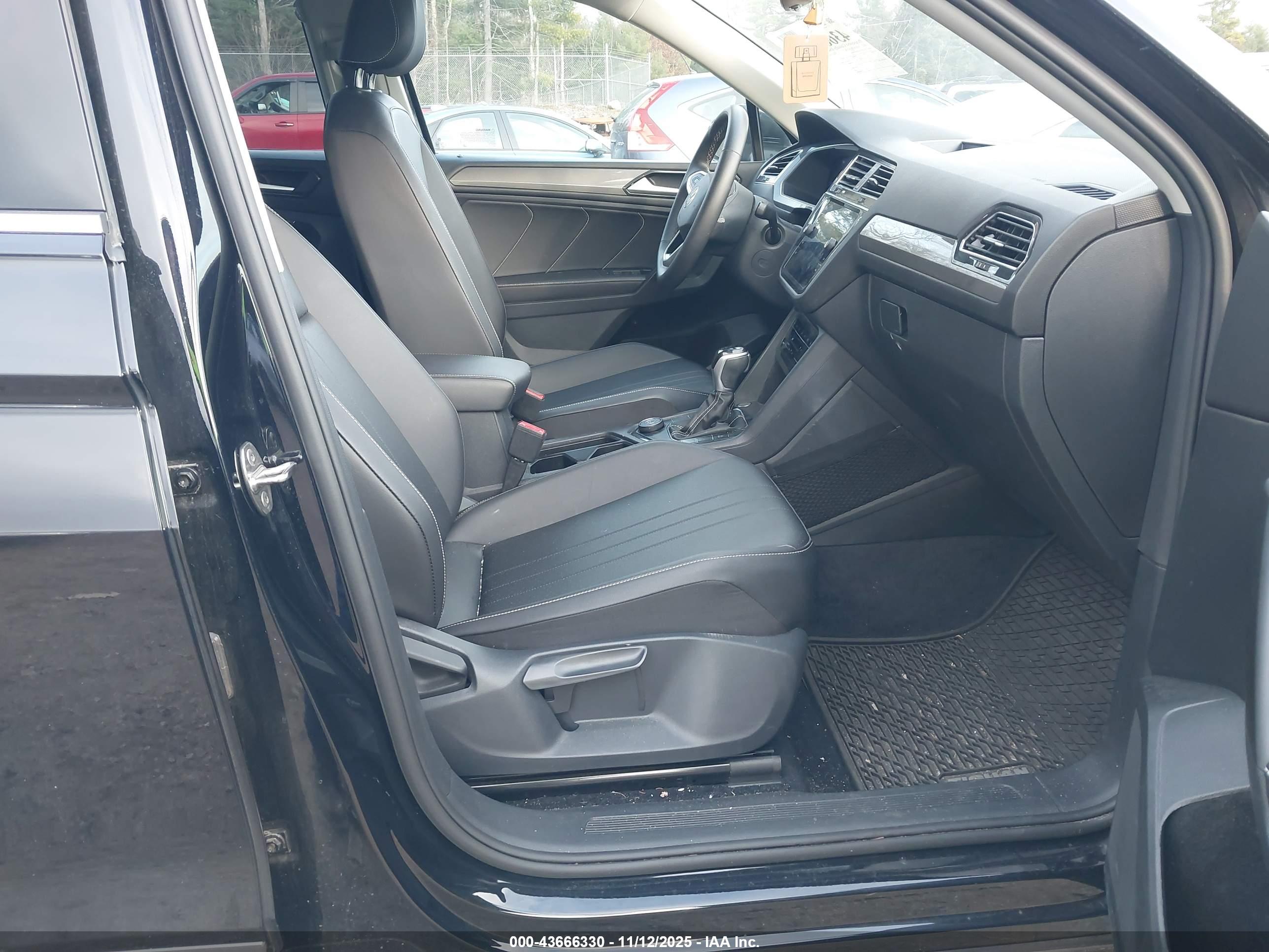 VOLKSWAGEN TIGUAN image 5