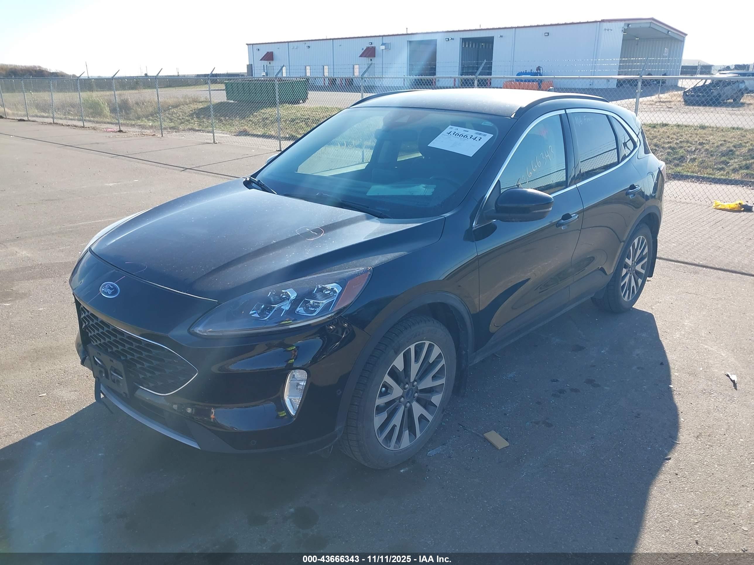 FORD ESCAPE image 2